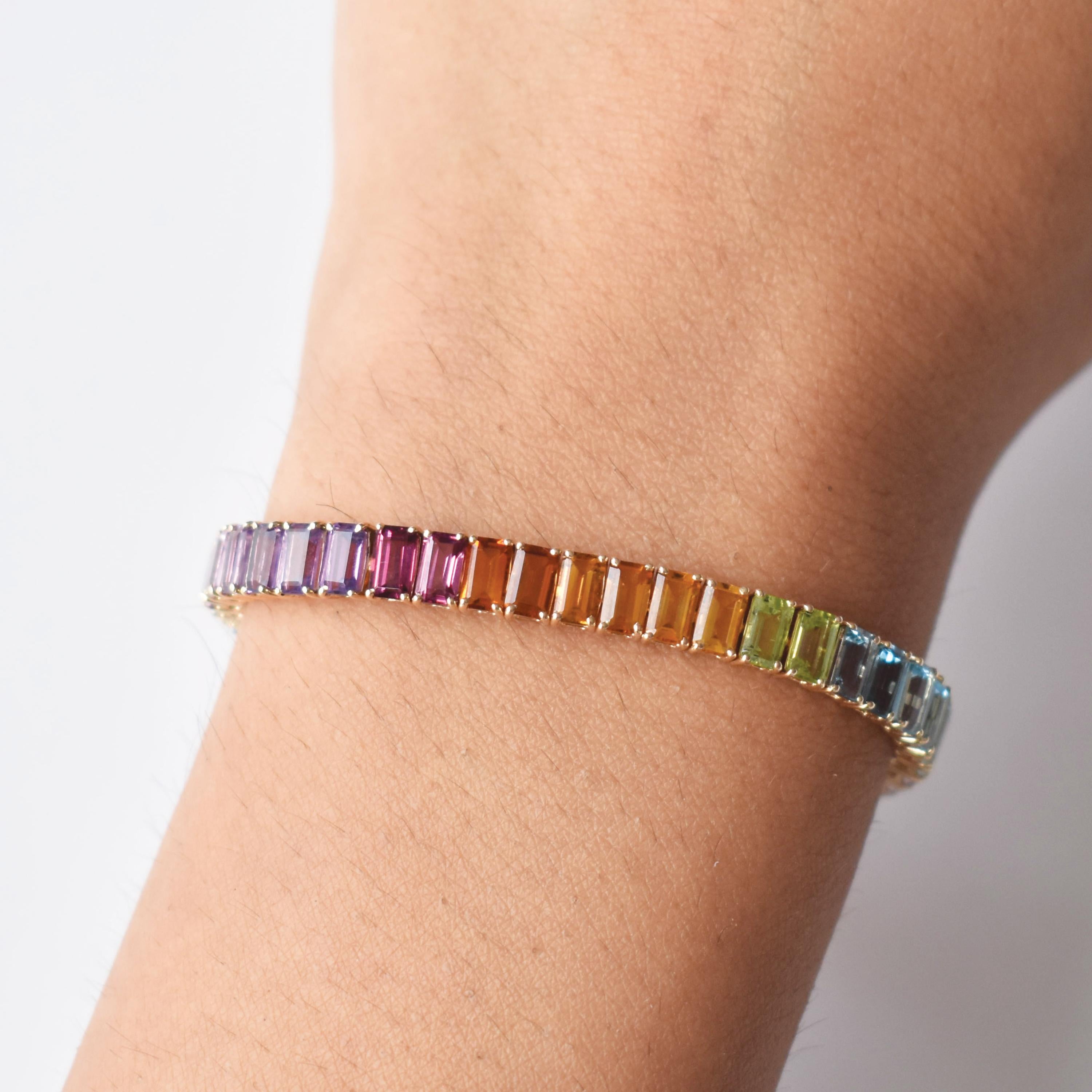 Bracciale A Link d'oro a 15,35 carati con pietre arcobaleno multicolori in vendita 7