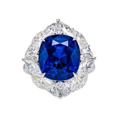 Bague en or blanc 18 carats avec saphir bleu royal de 15,35 carats et diamants