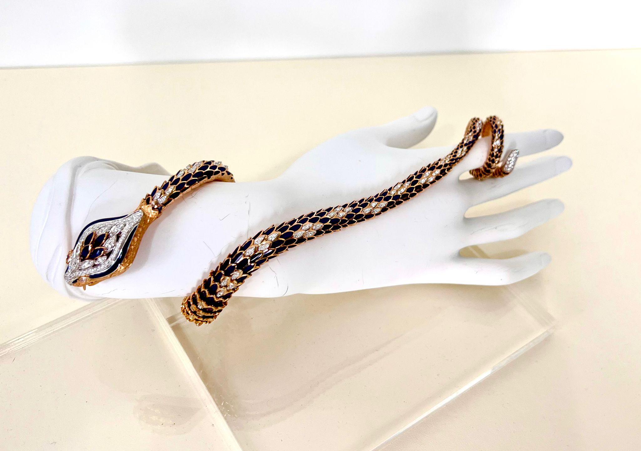 153.84gr Flexible Snake Diamond Ring-Bracelet with Blue Enamel in 18kt Rose Gold For Sale 1