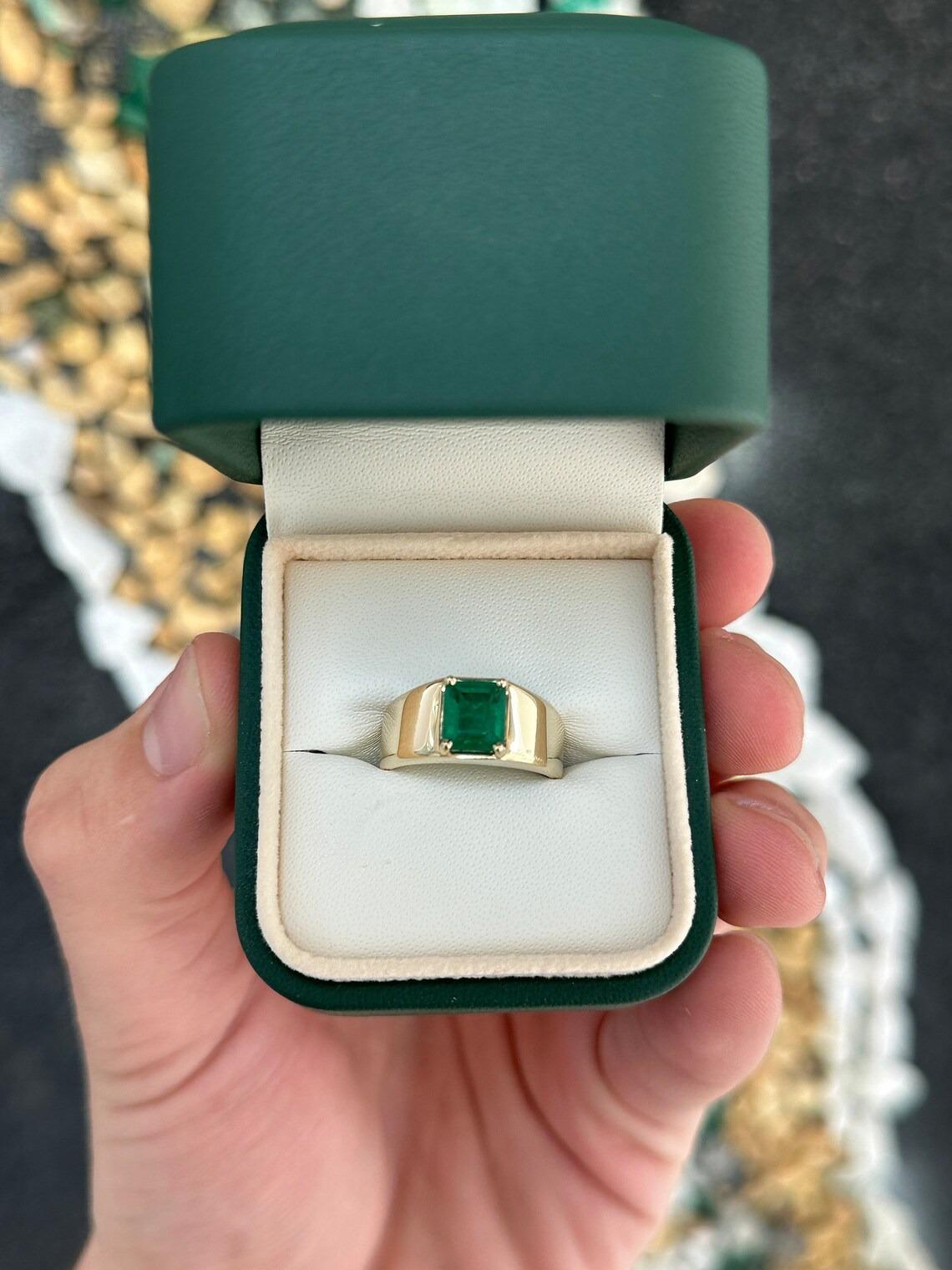 1.53ct 14K Natural Vivid Dark Green Emerald Cut Emerald  Solitaire 4 Prong Ring In New Condition For Sale In Jupiter, FL