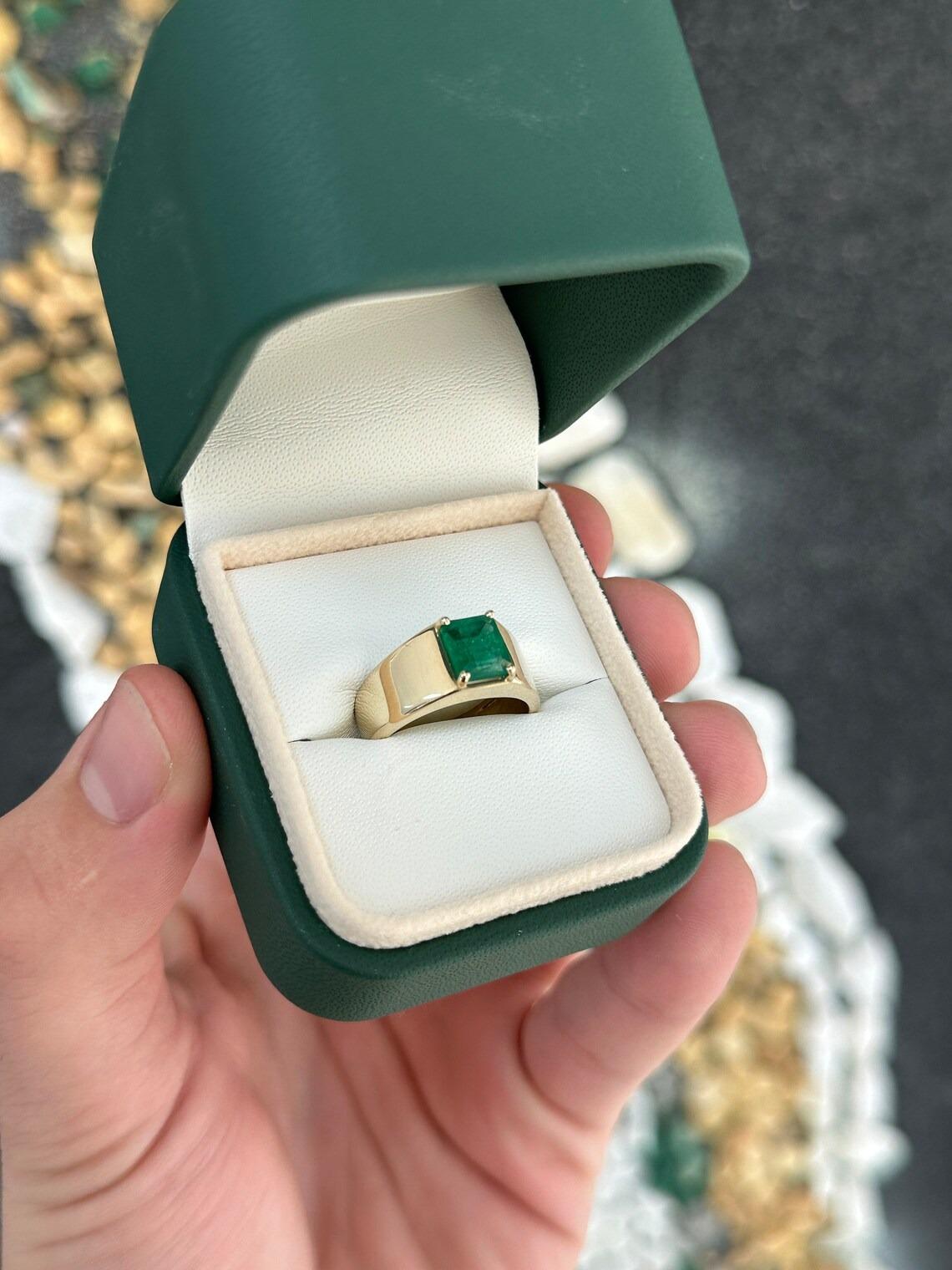Women's or Men's 1.53ct 14K Natural Vivid Dark Green Emerald Cut Emerald  Solitaire 4 Prong Ring For Sale