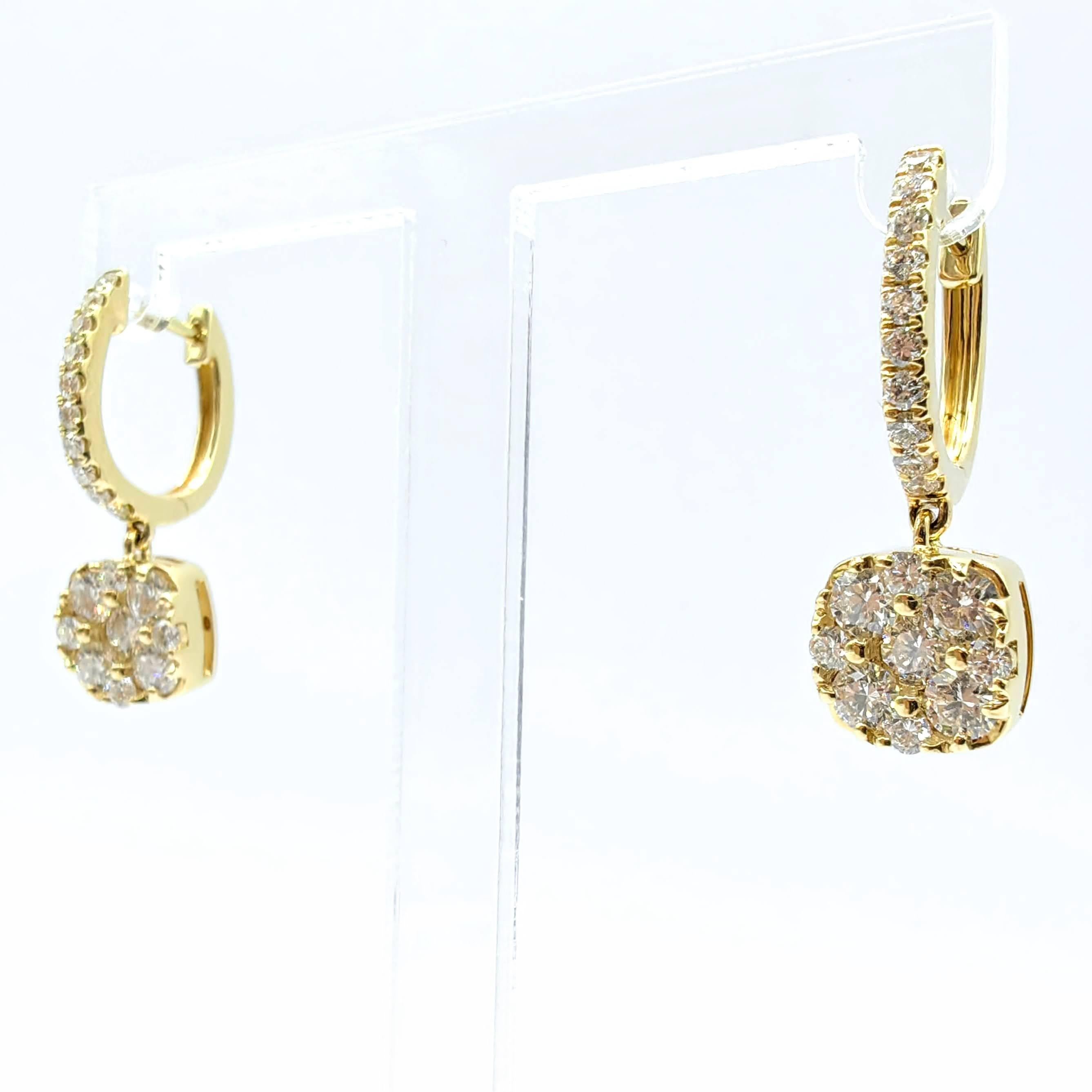 Contemporaneo 1.53ct Cushion Cluster Illusion Diamond Drop Earrings in 18K Yellow Gold in vendita