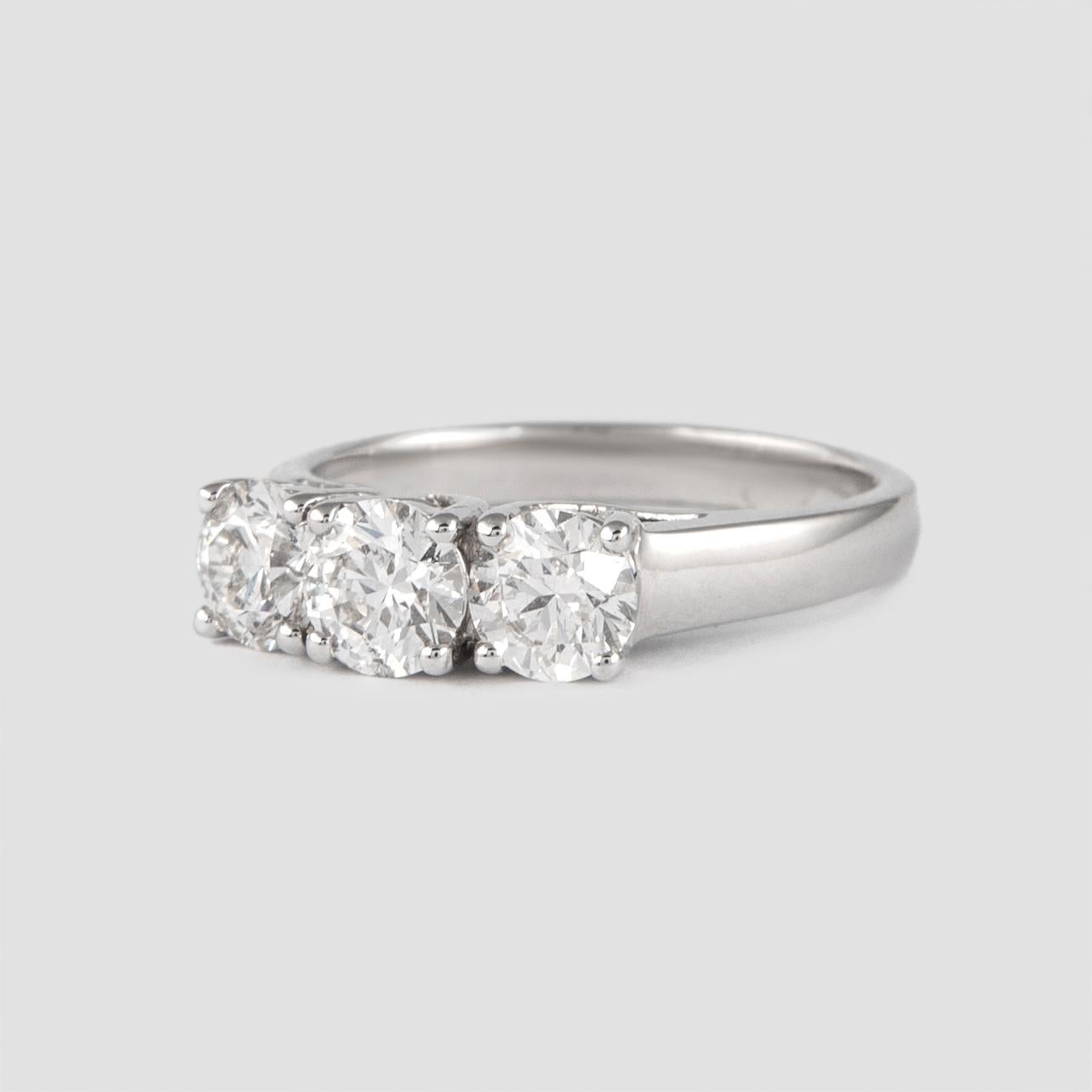 Contemporary 1.53ct Diamond Three Stone Ring 18 Karat White Gold For Sale