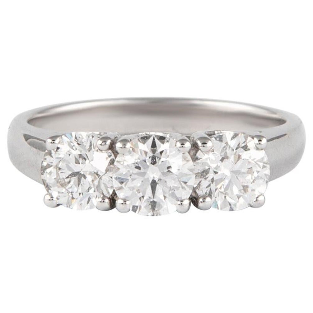 1,53 Karat Diamant-Dreistein-Ring aus 18 Karat Weißgold