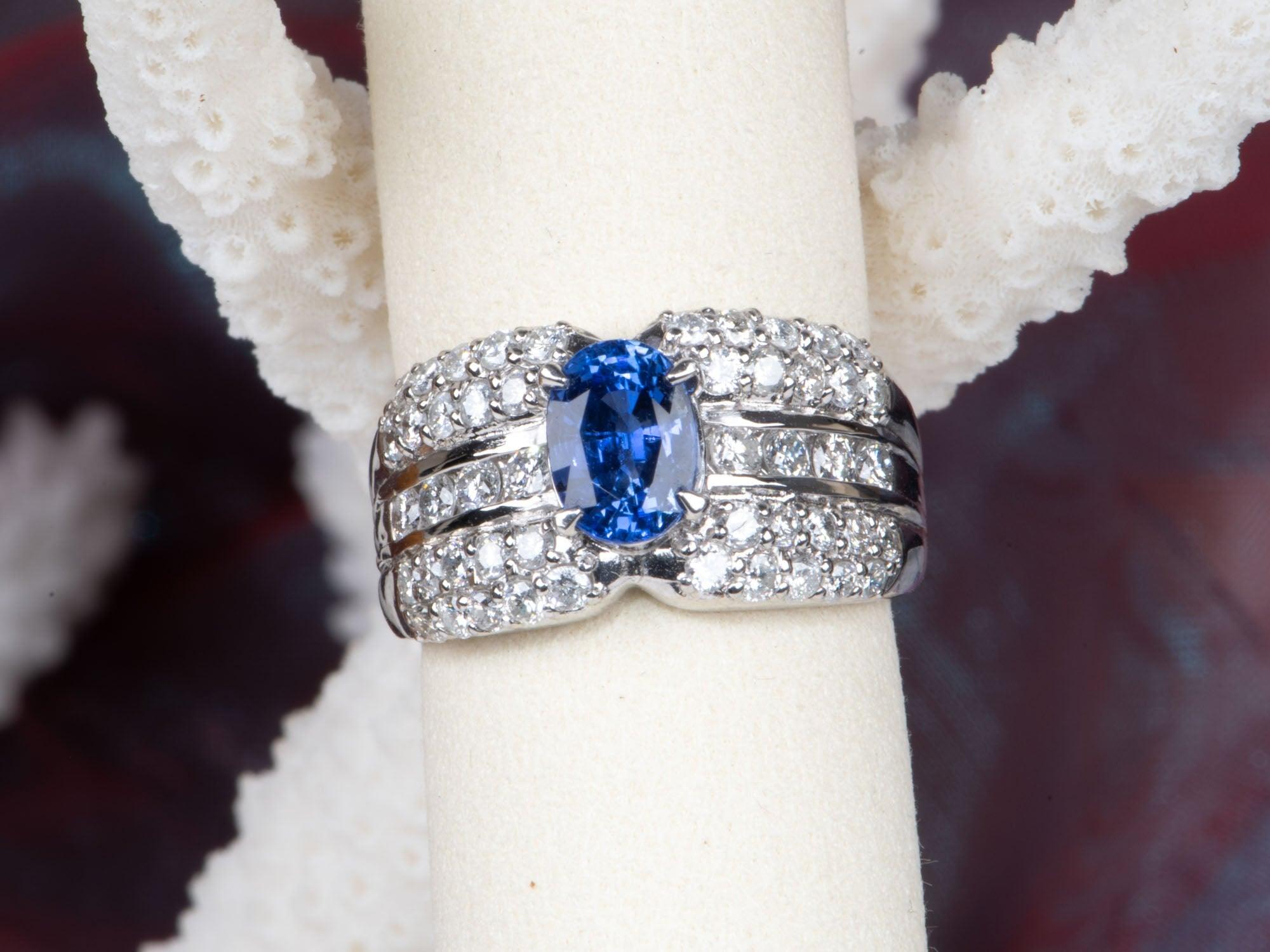 1.53ct Saphir sur large bande de diamant Bague de fiançailles en platine PT900 lourd 11.4g en vente 1