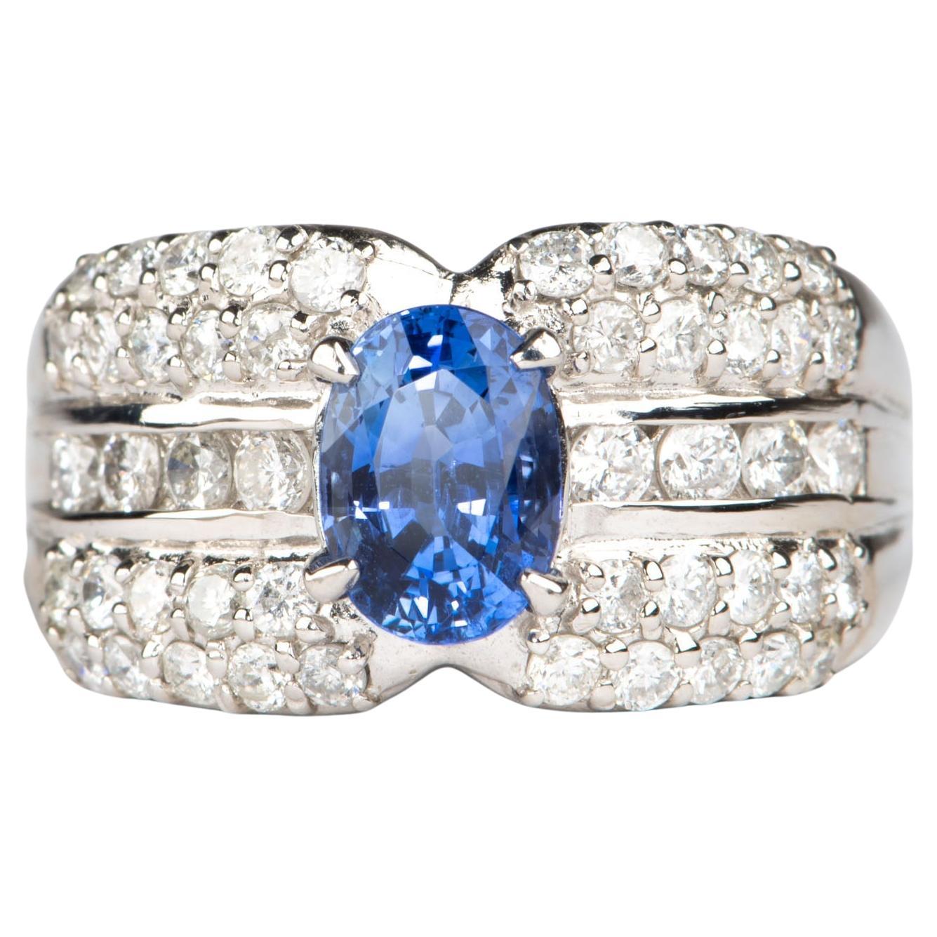 Zafiro de 1,53 ct sobre banda ancha de diamantes Anillo de compromiso de platino PT900 Pesado 11,4 g