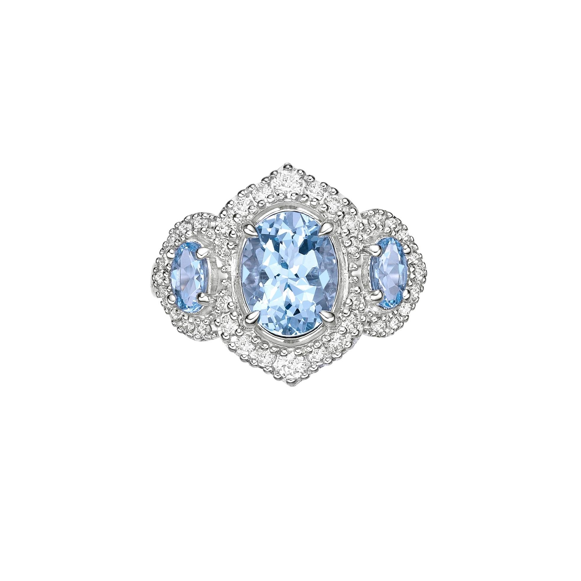 Contemporary 1.54 Carat Aquamarine Fancy Ring in 18Karat White Gold with White Diamond.   For Sale