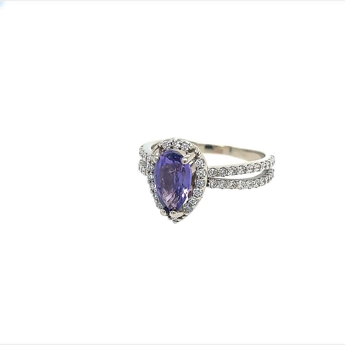Pear Cut 1.54 Carat Ceylon Violet Stunning Sapphire & Diamond Ring Set in Wht 14k Gold For Sale
