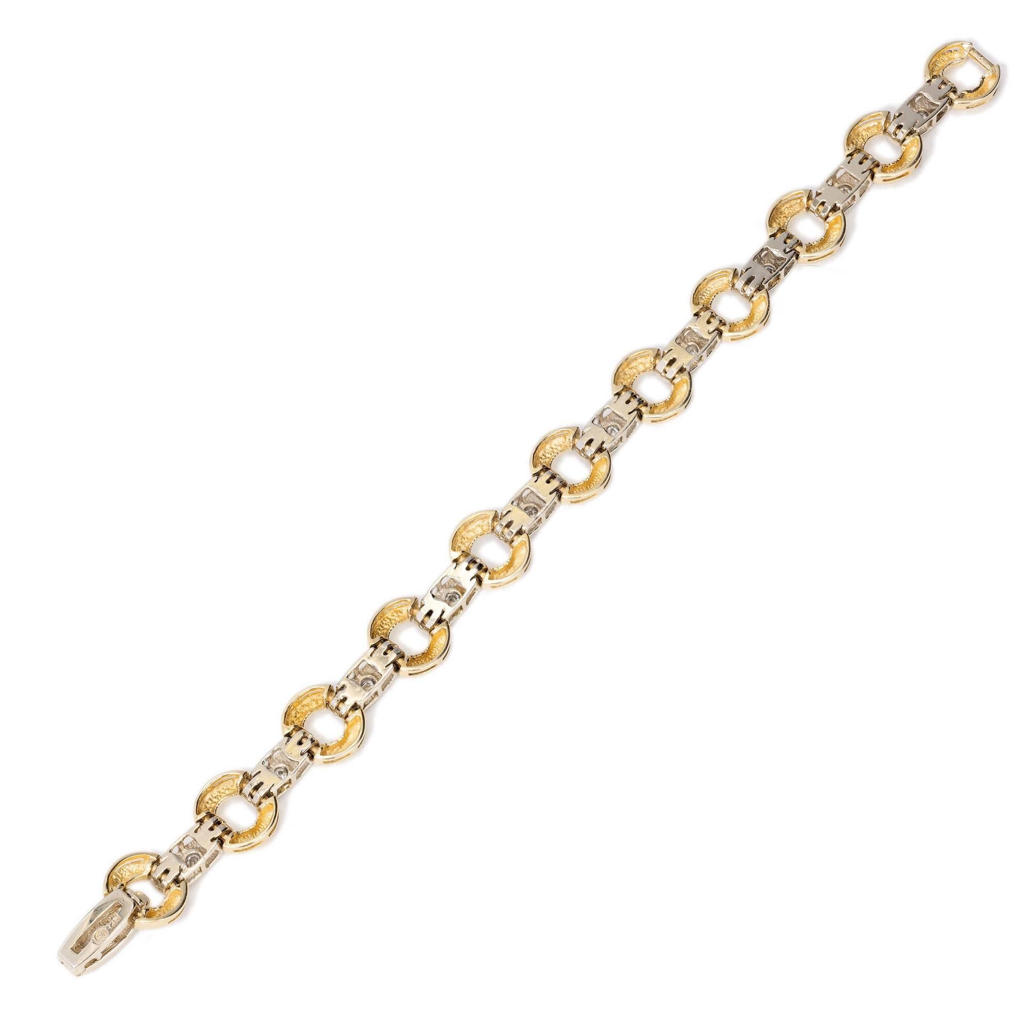 Taille ronde Bracelet à maillons en or bicolore avec cercles de diamants de 2,20 carats en vente