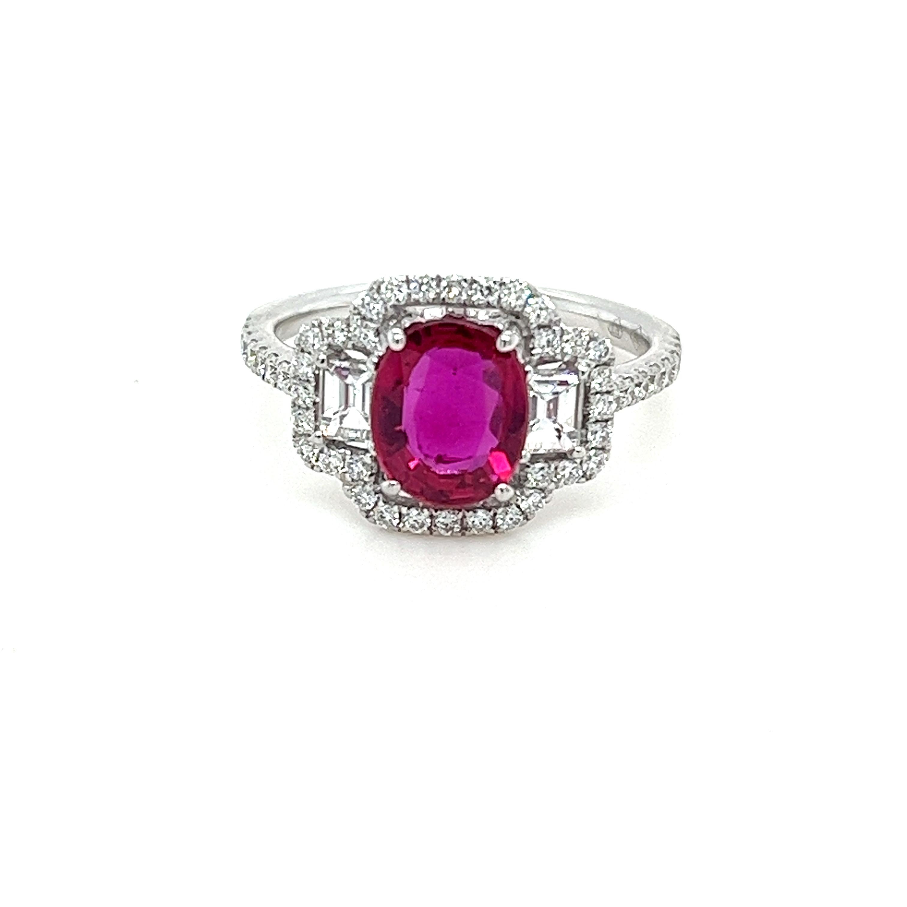 1,54 Karat unbehandelter Rubin & Diamantring aus 18 Karat Weißgold GIA zertifiziert (Ovalschliff) im Angebot
