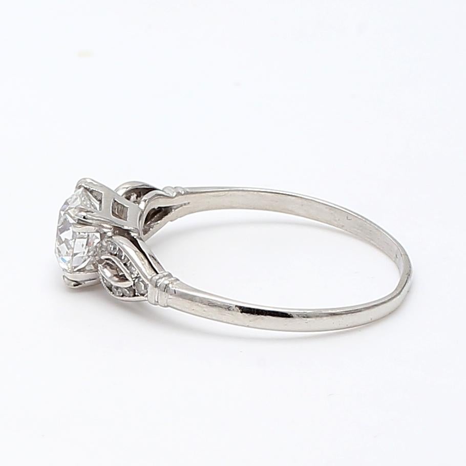 Anello di fidanzamento in platino da 1,54 carati con taglio europeo antico, J SI1 e diamante in vendita 3