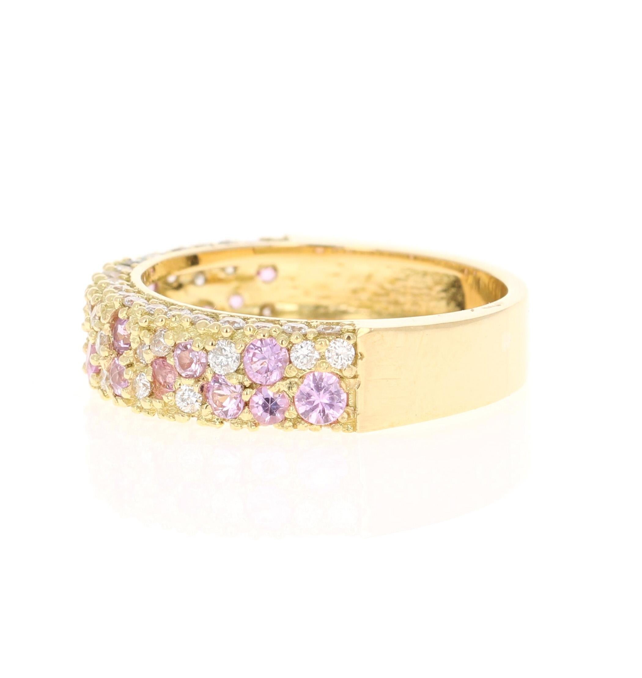 Contemporain Anneau de mariage en or jaune 18 carats avec diamants et saphir rose de 1,54 carat en vente