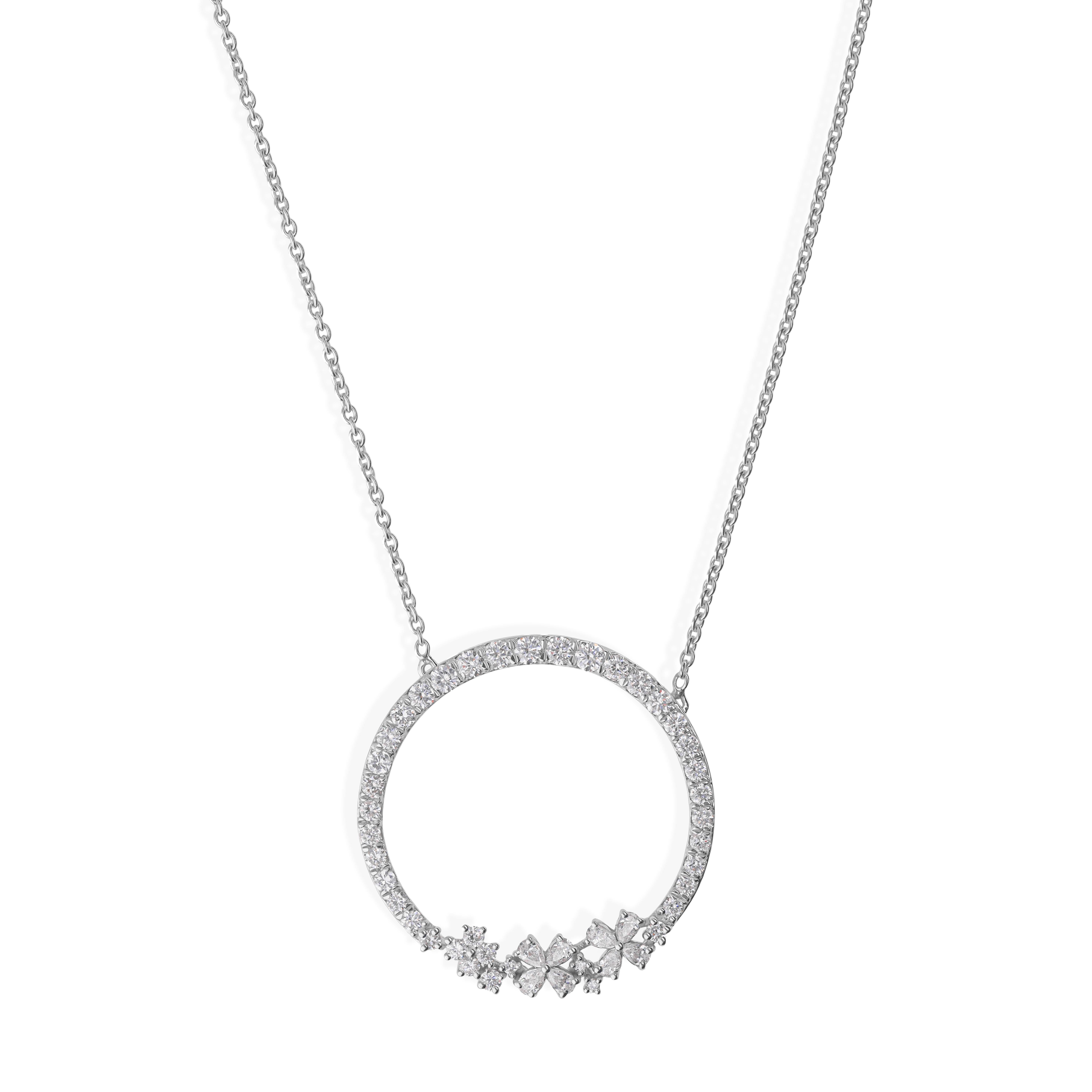 Segui la vetrina di Spectrum Jewels per vedere le ultime collezioni e i pezzi esclusivi. Spectrum Jewels è orgoglioso di essere considerato un Top Seller su 1stdibs con recensioni a 5 stelle da parte dei clienti. Tutti gli articoli da noi prodotti