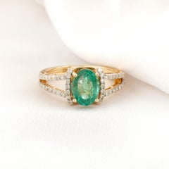 1.54 Carat Zambian Emerald 0.37 Carat SI/H Diamond Ring 14 Karat Yellow Gold