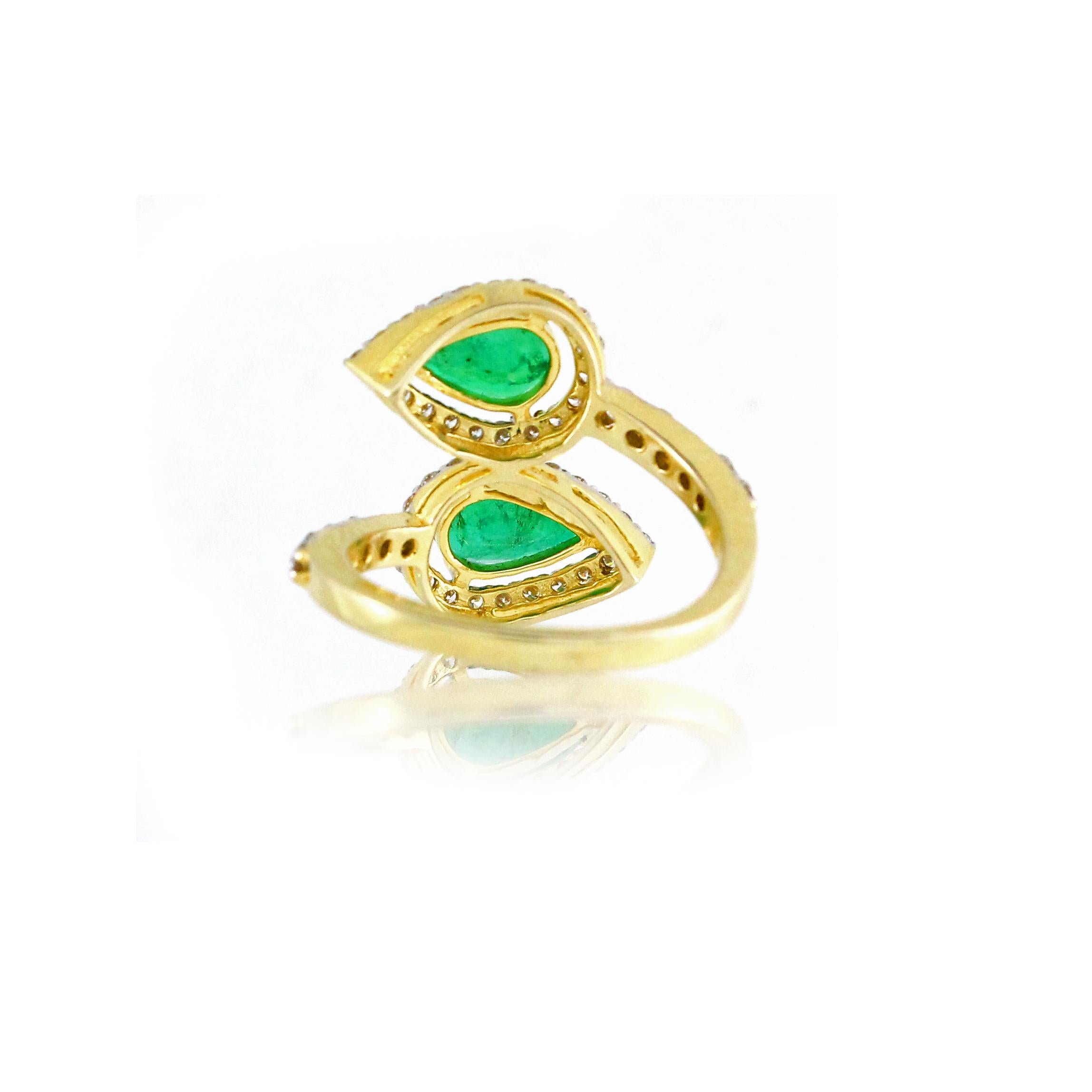 Modern 1.54 Carats Emerald Pear Cut Toi-et-Moi Ring  For Sale