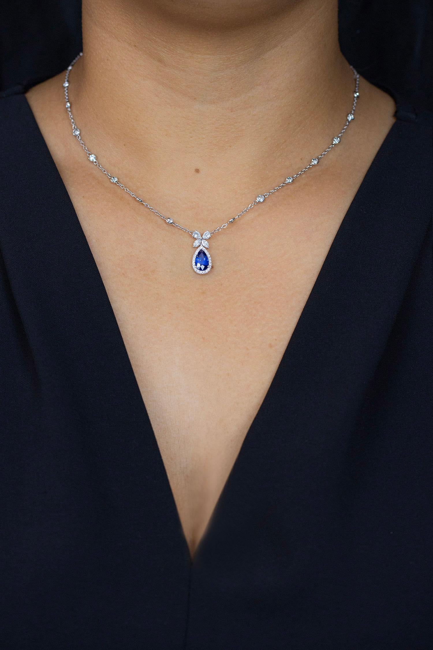 Women's 1.54 Carats Pear Shape Blue Sapphire and Mixed Diamond Pendant Necklace For Sale