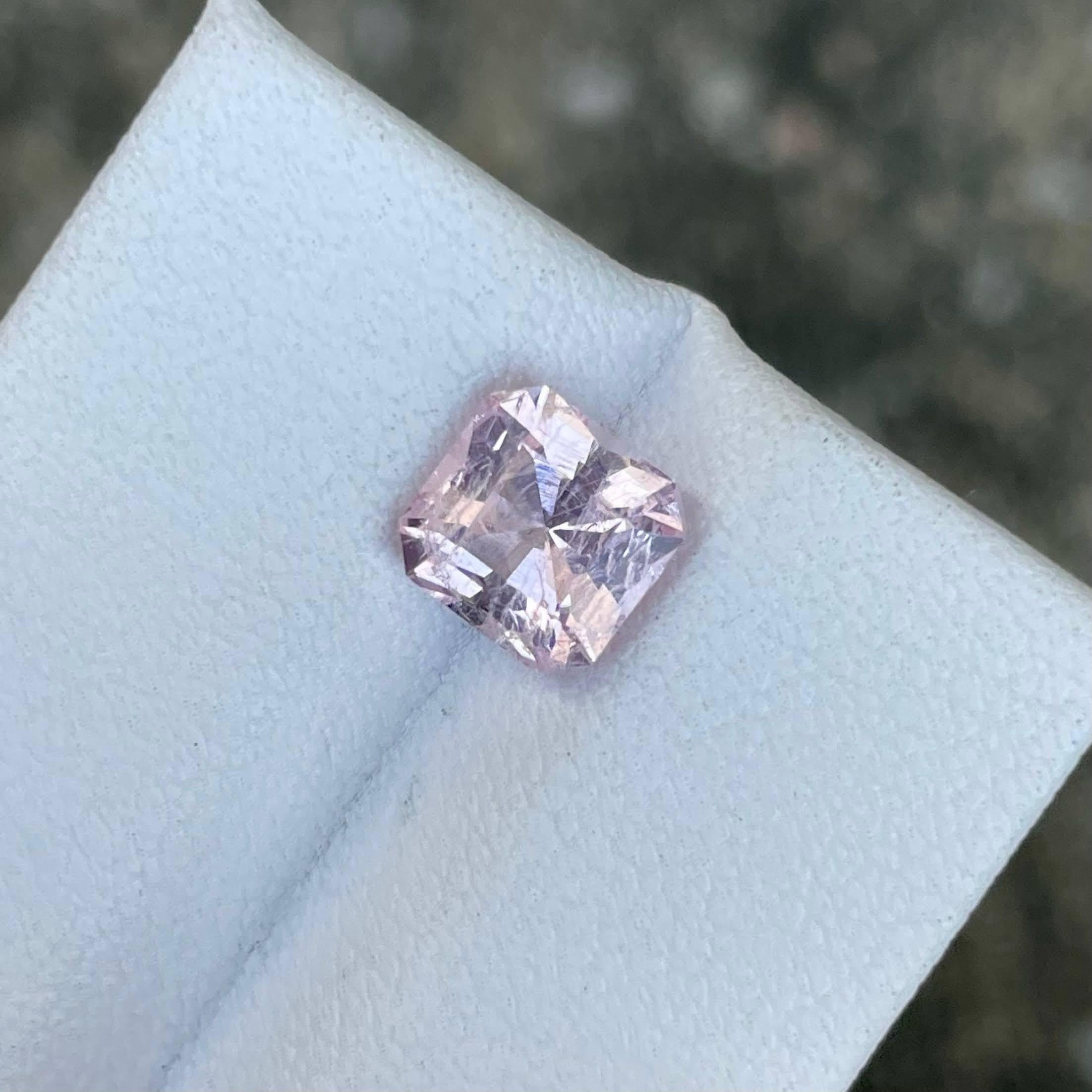 1.54 carats Pink Morganite Stone Asscher Cut Natural African Gemstone In New Condition For Sale In Bangkok, TH