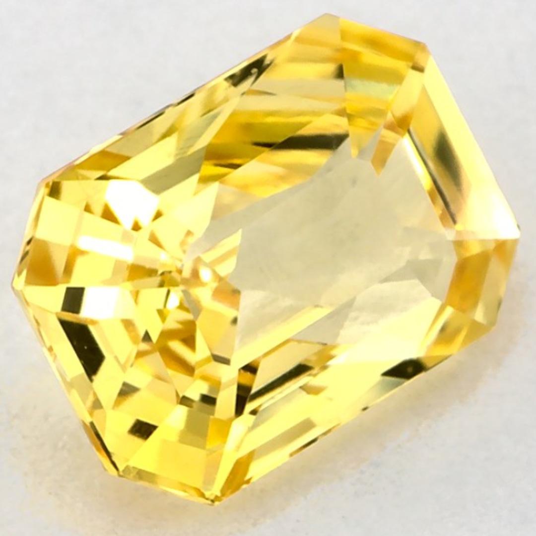 Taglio smeraldo 1.54 carati di zaffiro giallo ottagonale sciolto in vendita