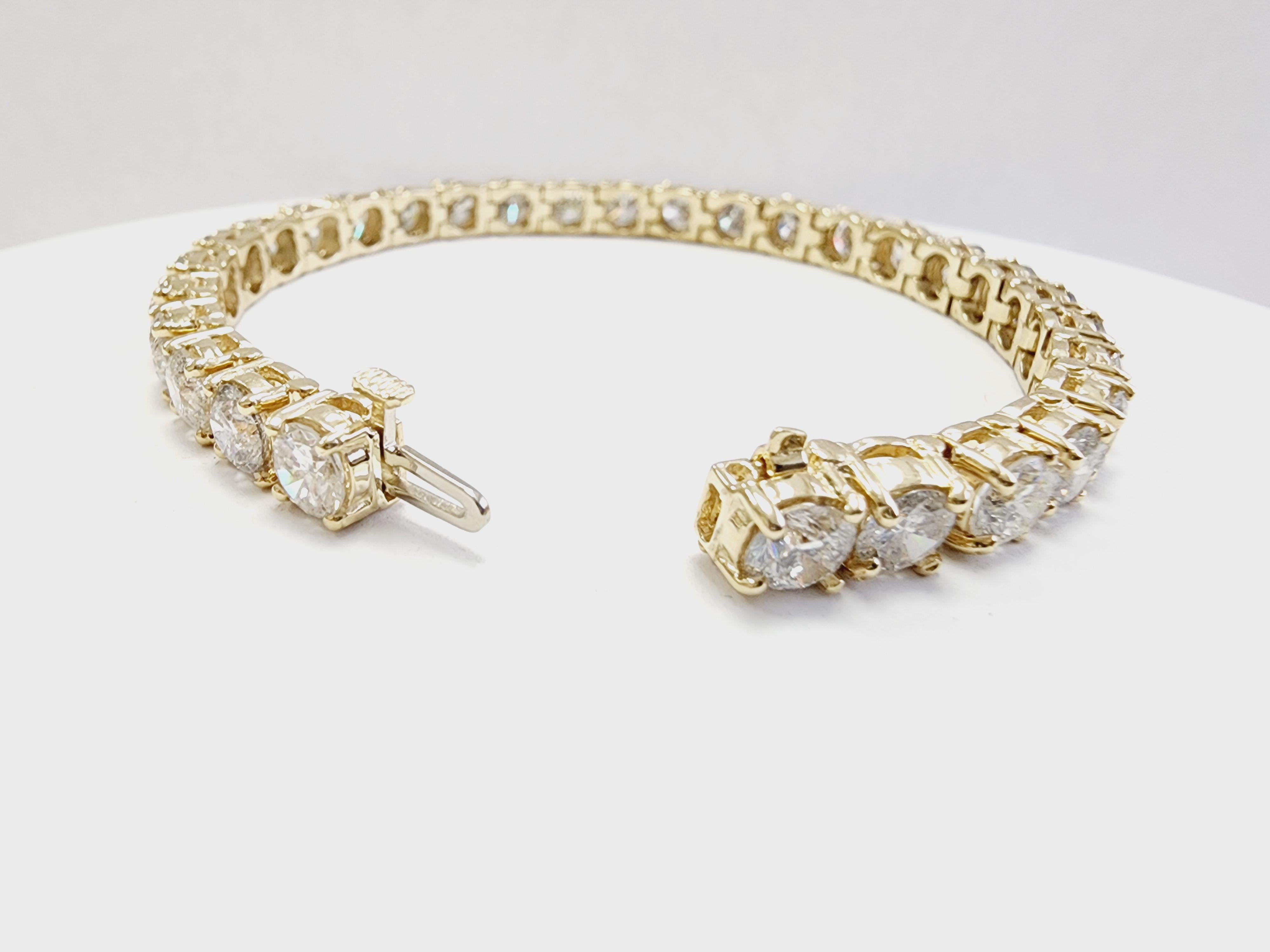 15.40 Carat Natural Diamond Tennis Bracelet 14 Karat Yellow Gold In New Condition For Sale In Great Neck Plaza, NY