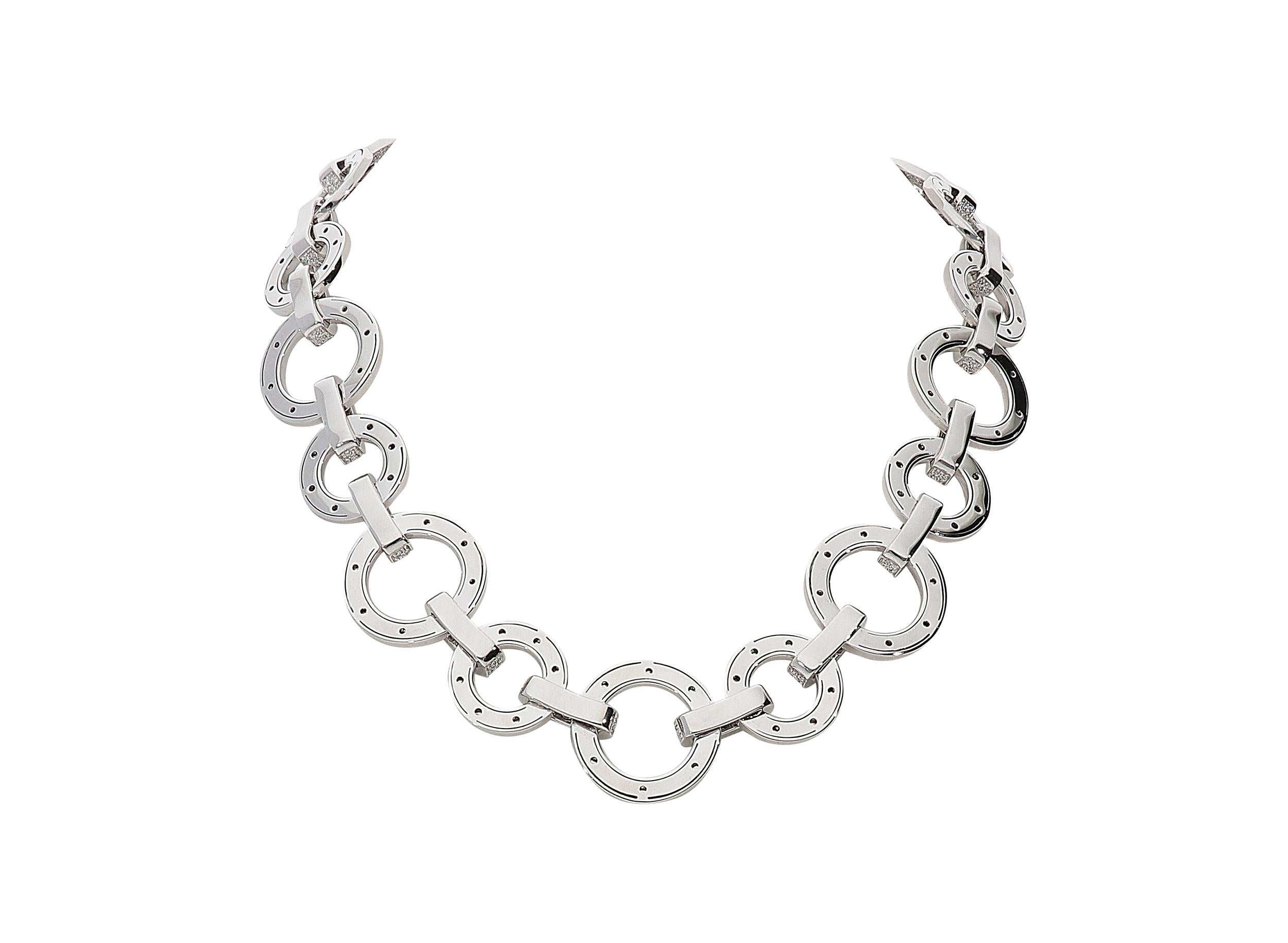 Round Cut 15.40 Carat White GVS Diamonds 18 Karat White Gold Circle Link Necklace For Sale