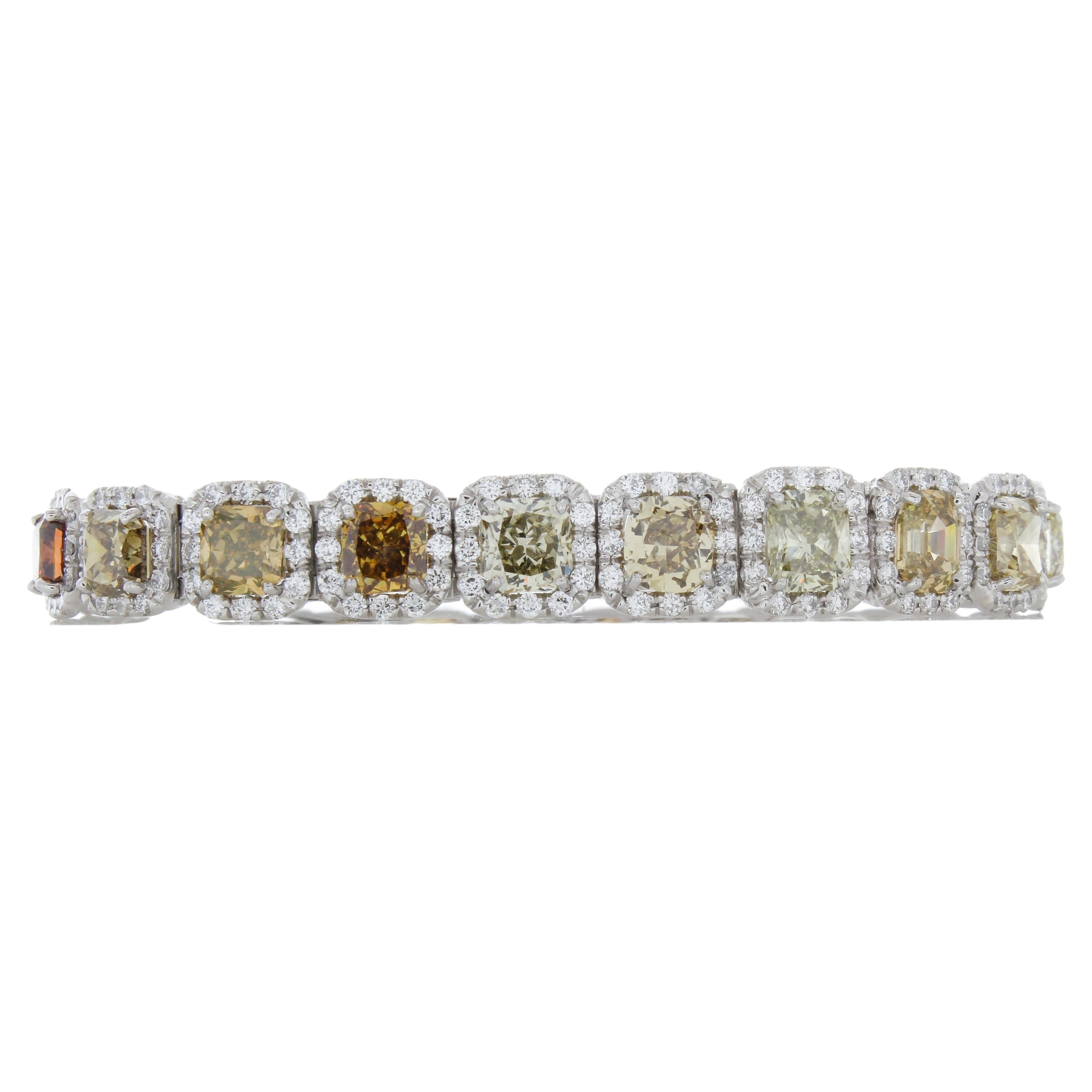 Bracelet en platine avec diamants de couleur fantaisie 15,40 carats