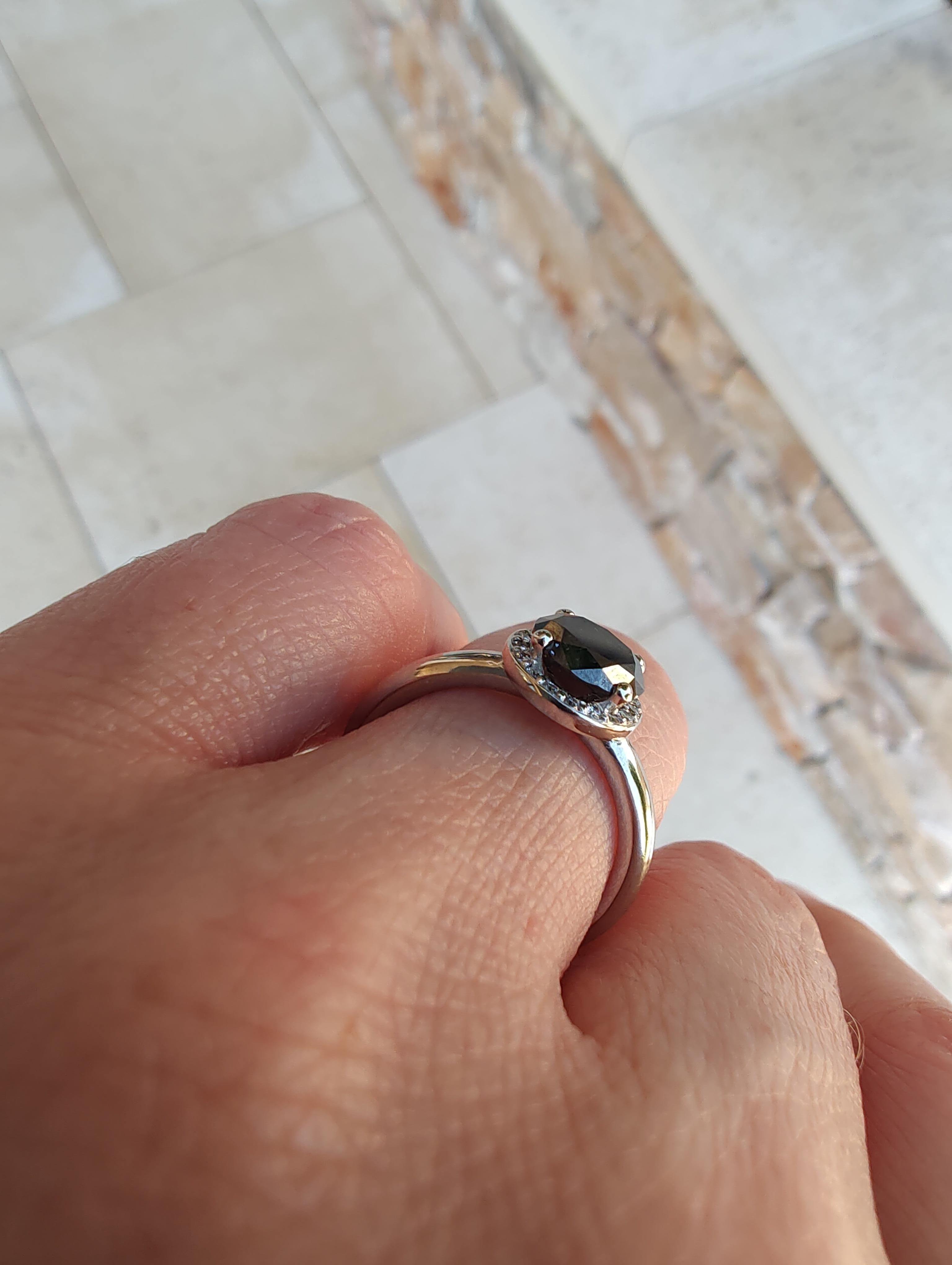 1.544ct Black and White Diamond Engagement Ring In New Condition For Sale In LEEDERVILLE, WA