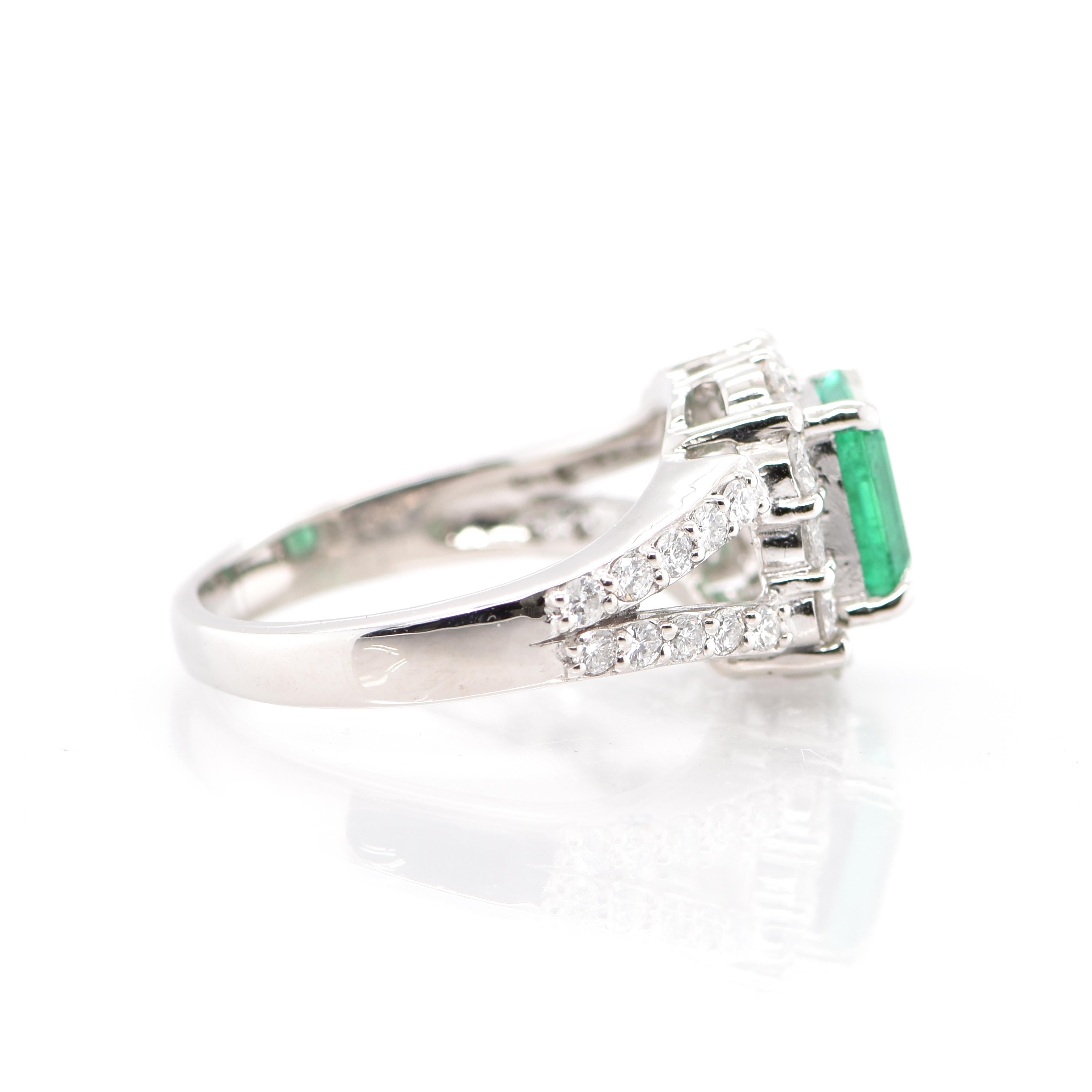 1.546 Carat Natural Emerald and Diamond Ring Set in Platinum In New Condition In Tokyo, JP
