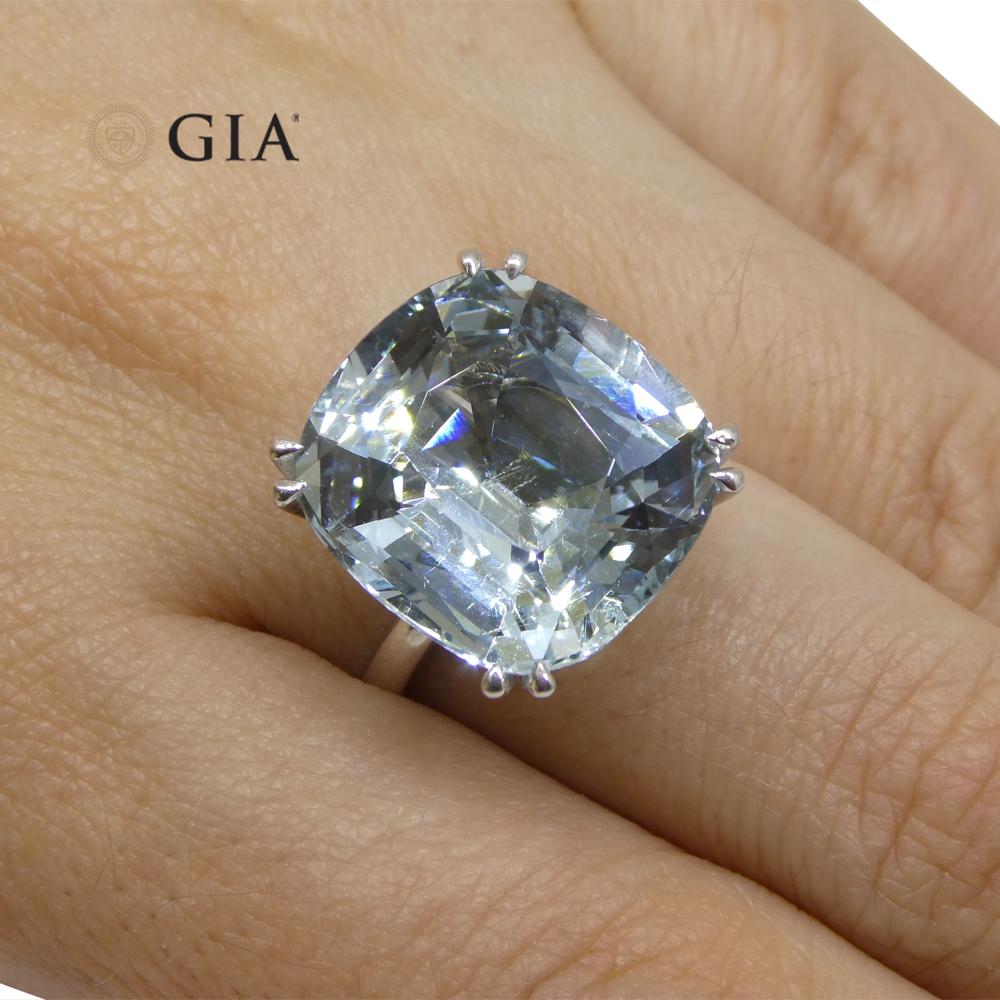 Contemporary 15.46ct Aquamarine Solitaire Ring set in 18k White Gold, GIA Certified For Sale