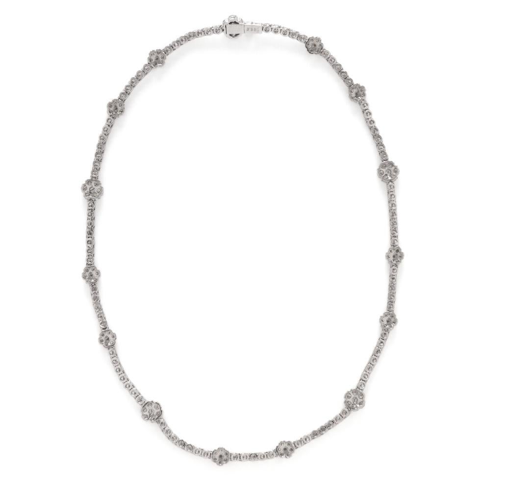 Taglio brillante 15,47 Carati - Collana con fiori della linea dei diamanti in vendita
