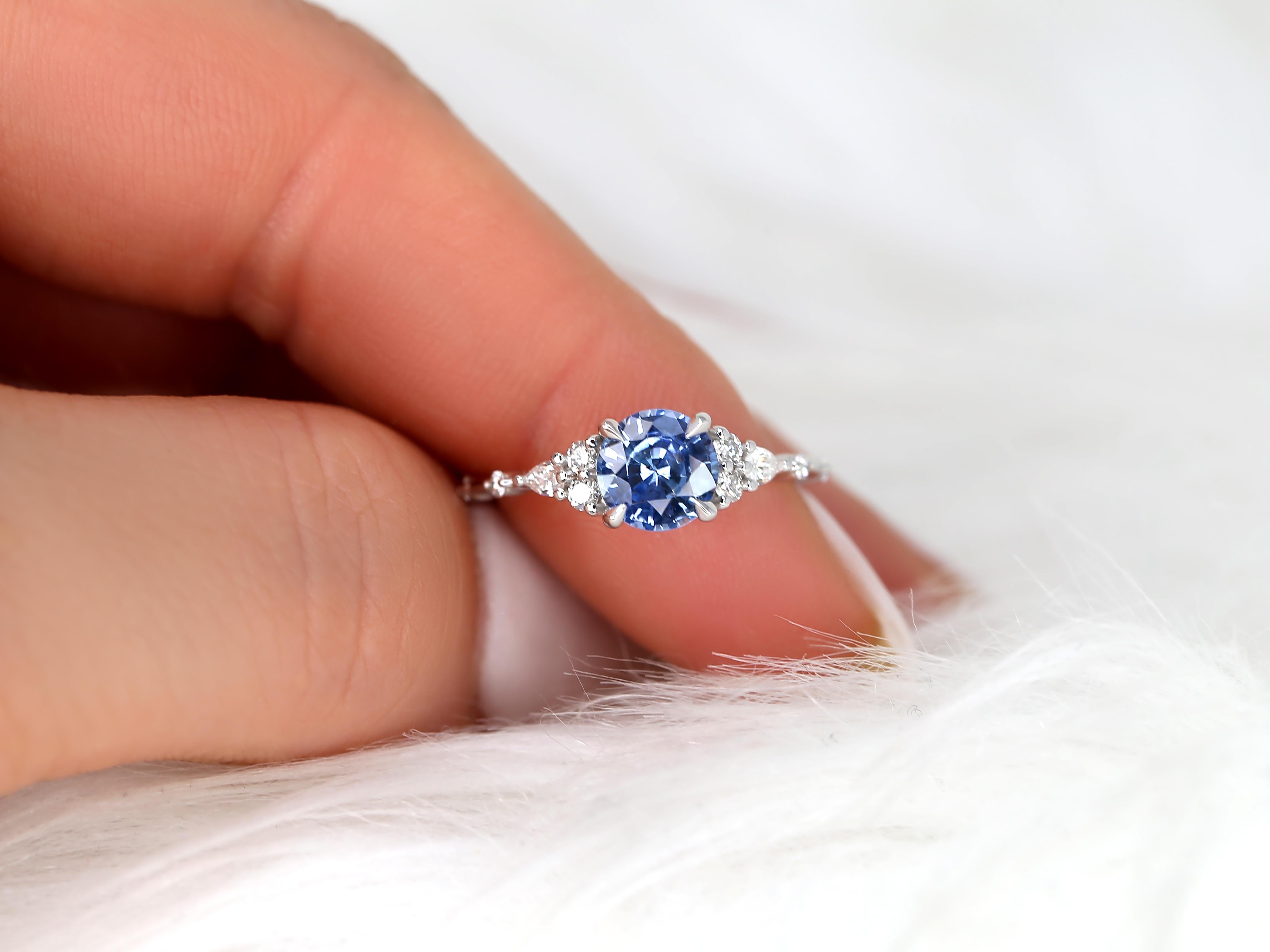 Round Cut 1.54ct Anastasia 14kt White Gold Cornflower Sapphire Diamond Cluster Ring For Sale