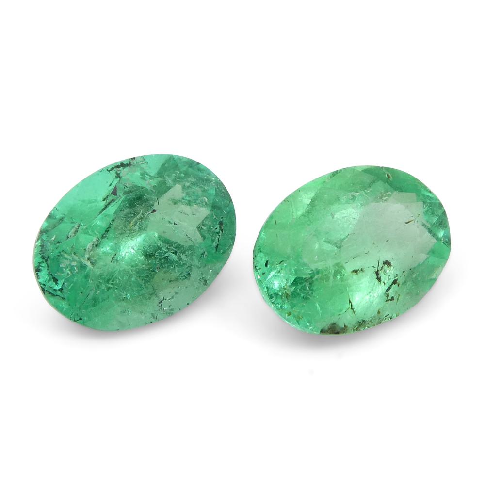 1.54ct Pair Oval Green Emerald from Colombia In New Condition For Sale In Toronto, Ontario