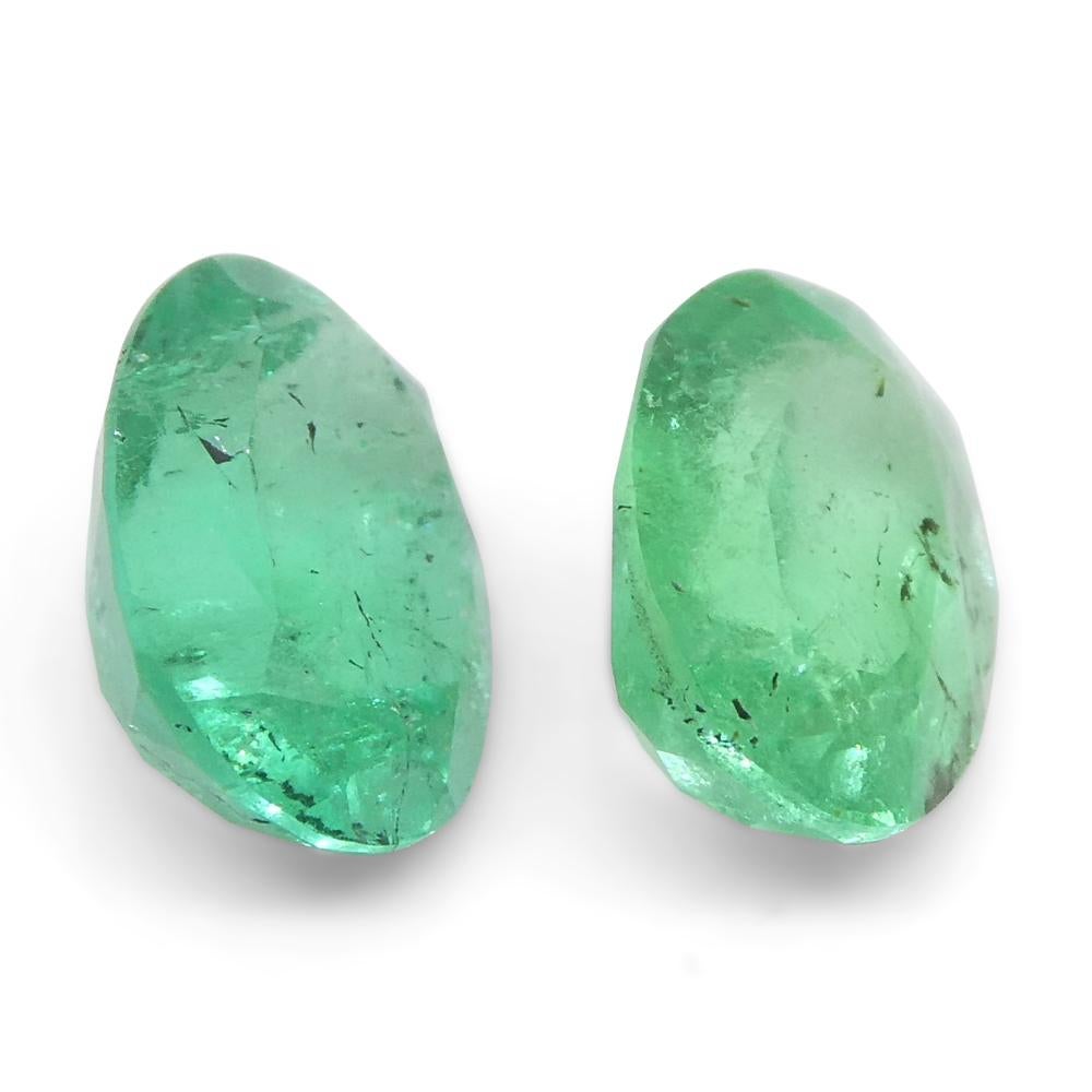 Women's or Men's 1.54ct Pair Oval Green Emerald from Colombia For Sale