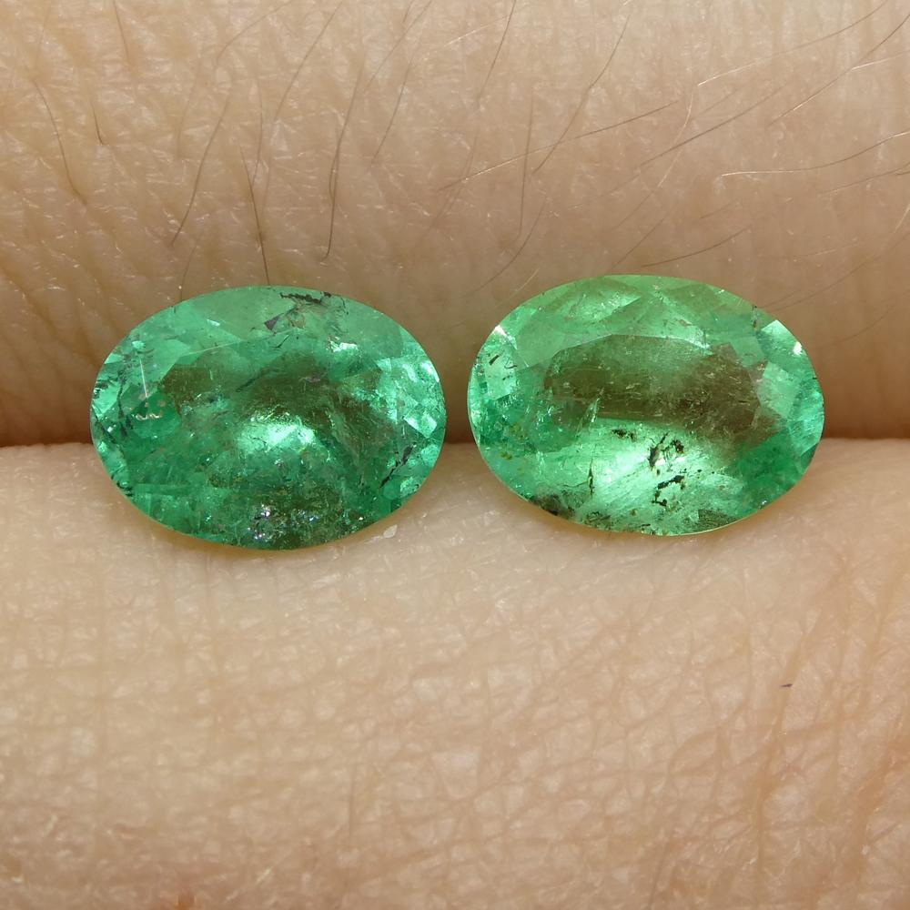 1.54ct Pair Oval Green Emerald from Colombia For Sale 3