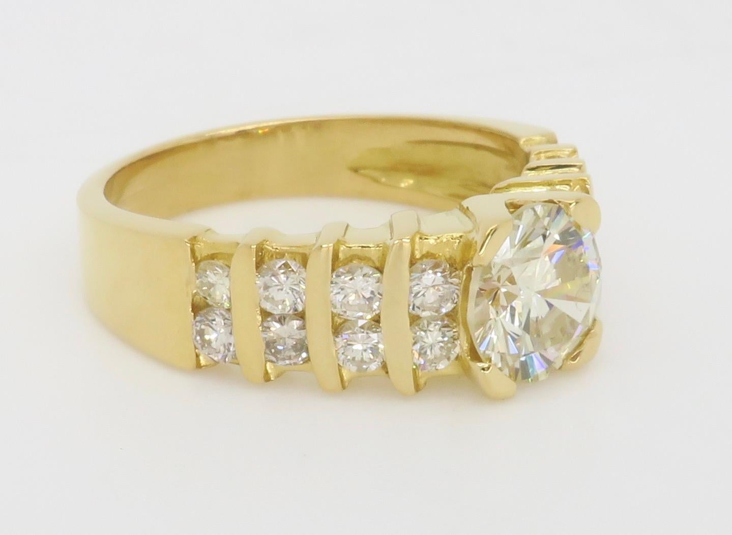1.54ctw Diamond Encrusted Ring in 14k Yellow Gold For Sale 4