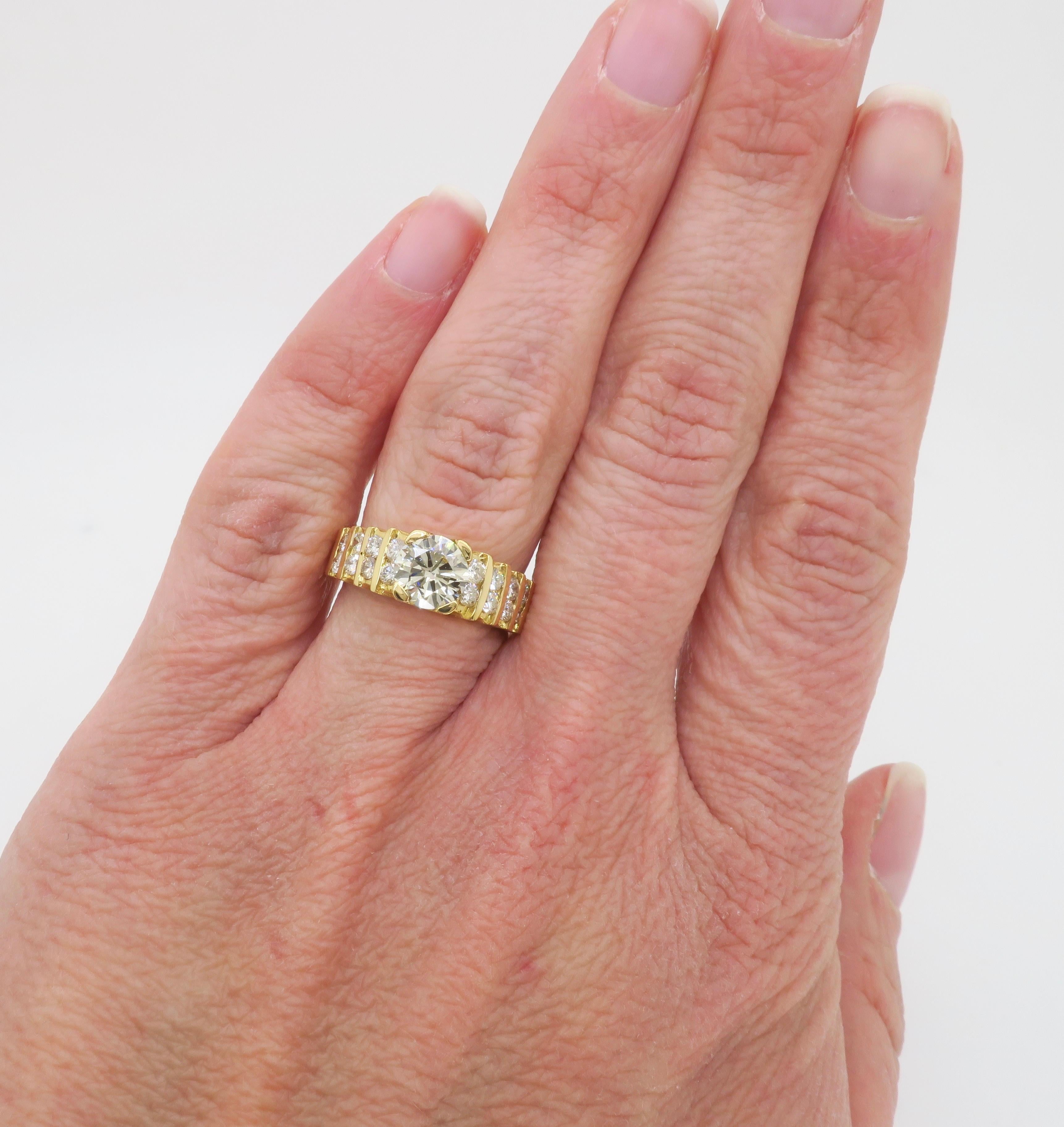 1.54ctw Diamond Encrusted Ring in 14k Yellow Gold For Sale 10