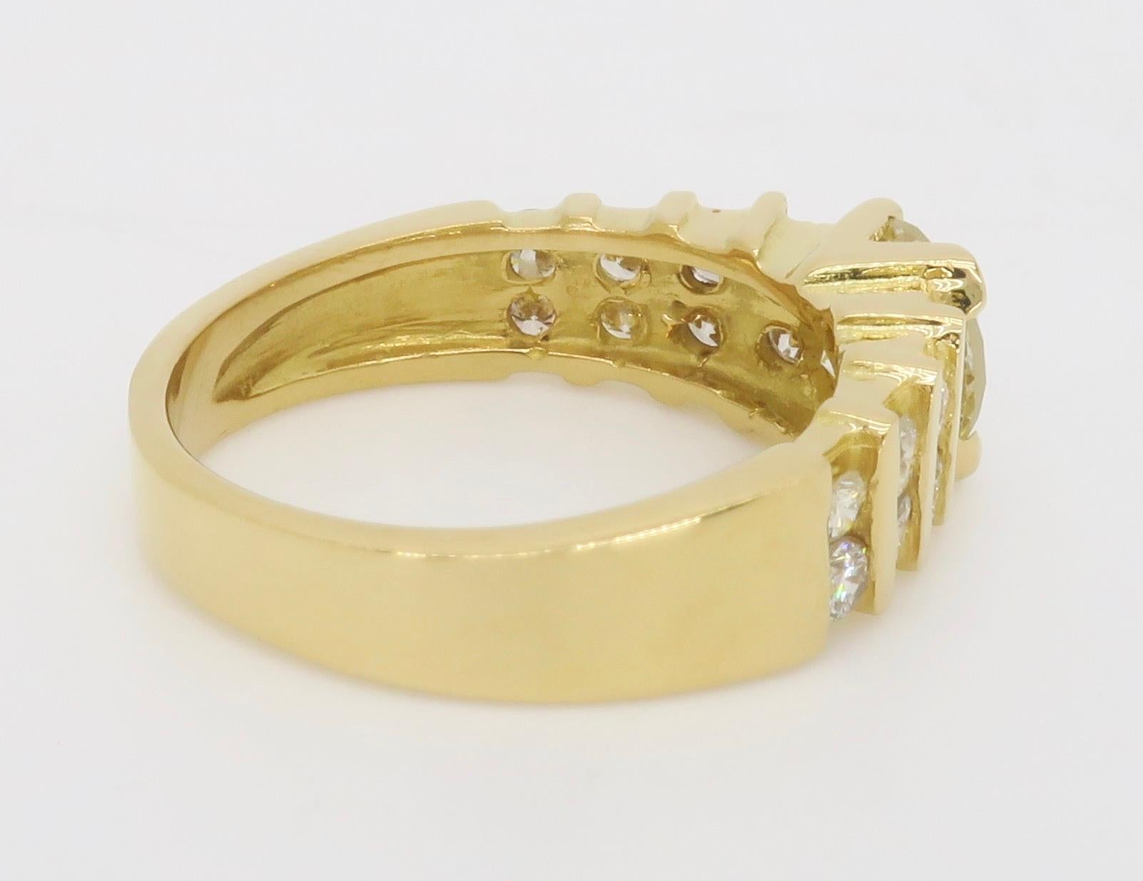 1.54ctw Diamond Encrusted Ring in 14k Yellow Gold For Sale 3