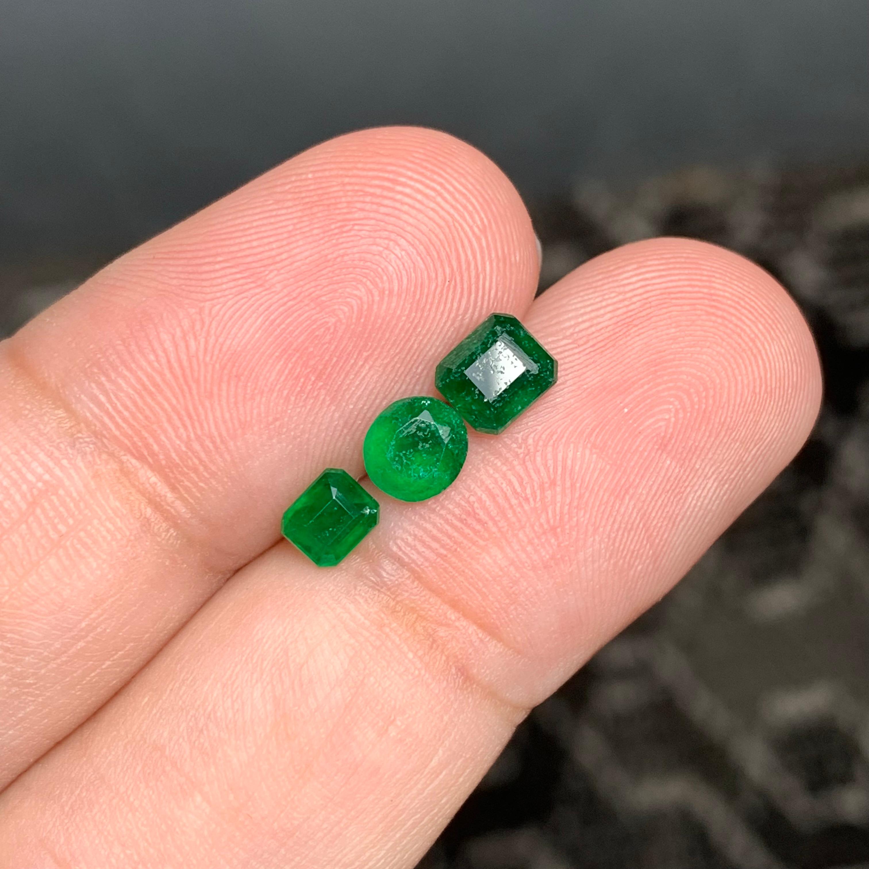 Loose Emerald Set 

Weight: 1.55  Carat
Sizes: 0.70 , 0.45 , 0.40 Carat 
Origin: Swat, Pakistan
Treatment: Non
Certificate: On Demand


Emerald, with its lush green hue, has captivated hearts and minds for centuries. Renowned for its stunning color