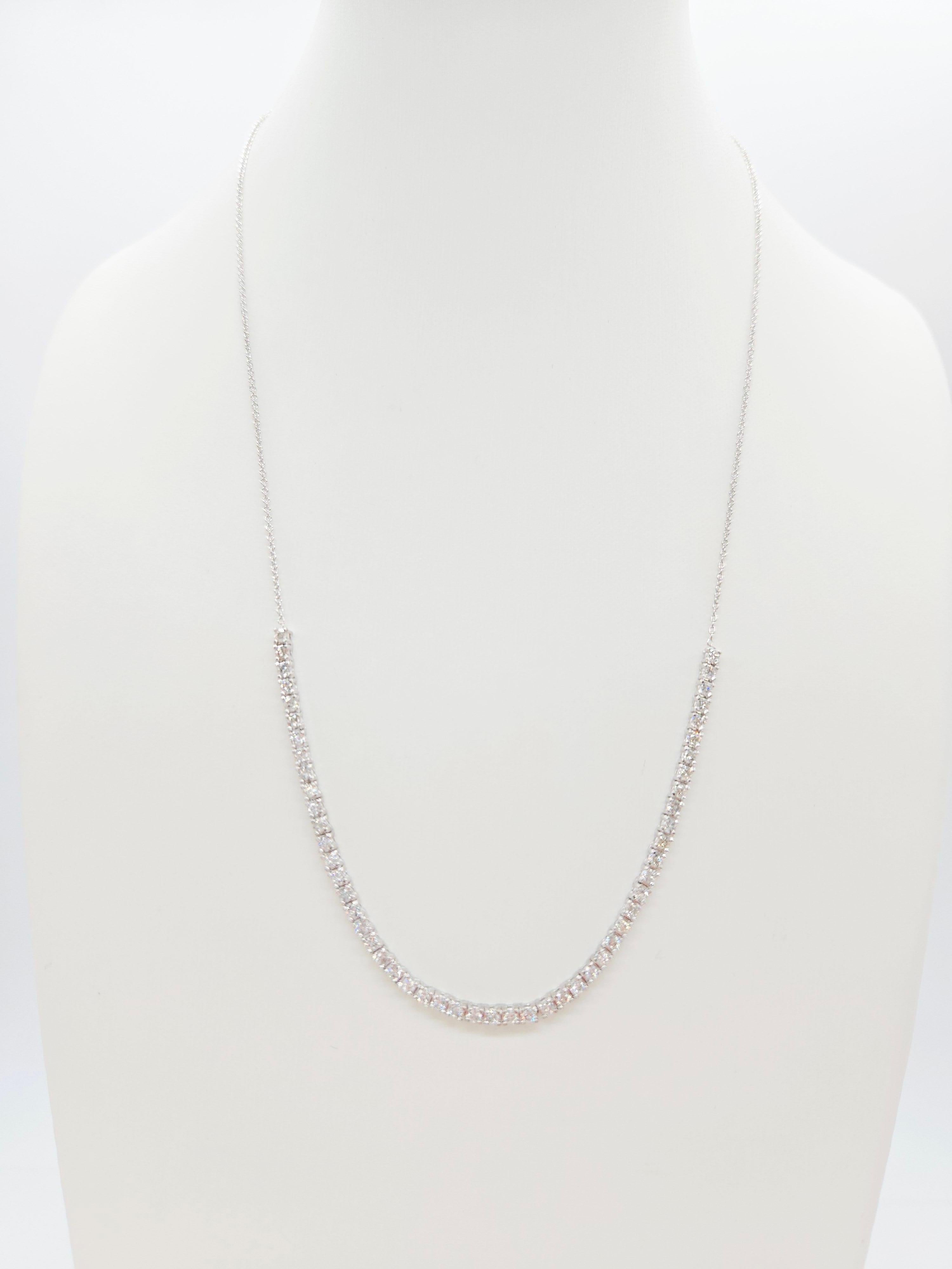 Contemporain 1.55 Carat Diamond Mini Tennis Necklace 14 Karat White Gold 18'' (Collier de tennis mini diamant) en vente