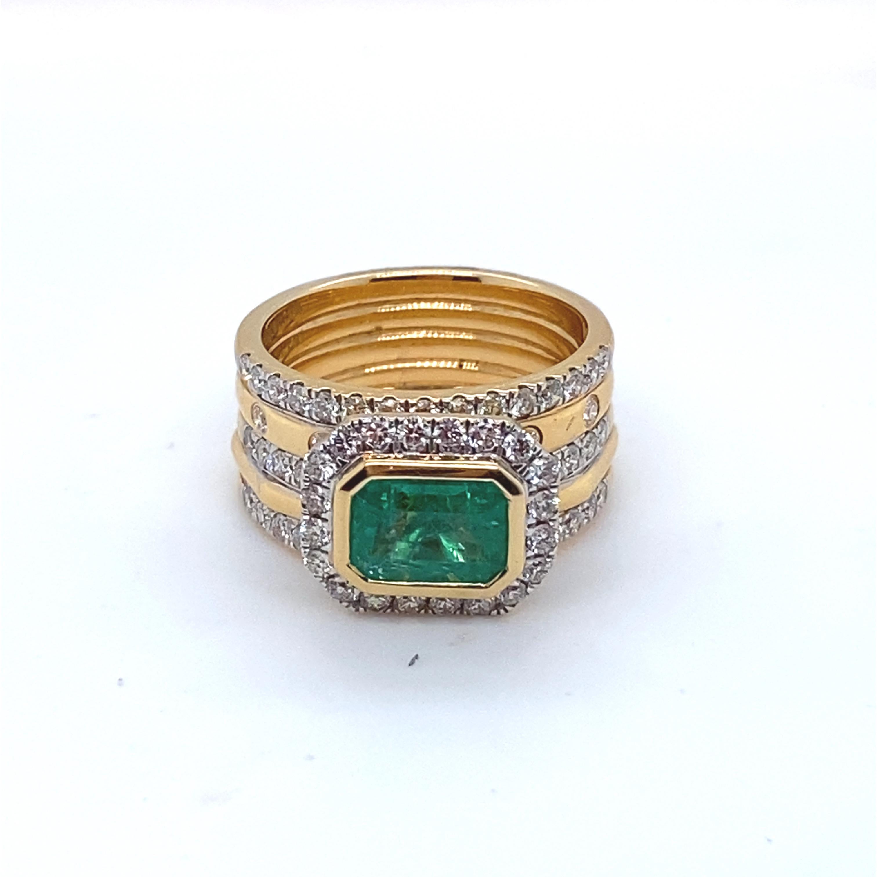 1.55 Carat Emerald Diamond Yellow Gold Ring For Sale 1