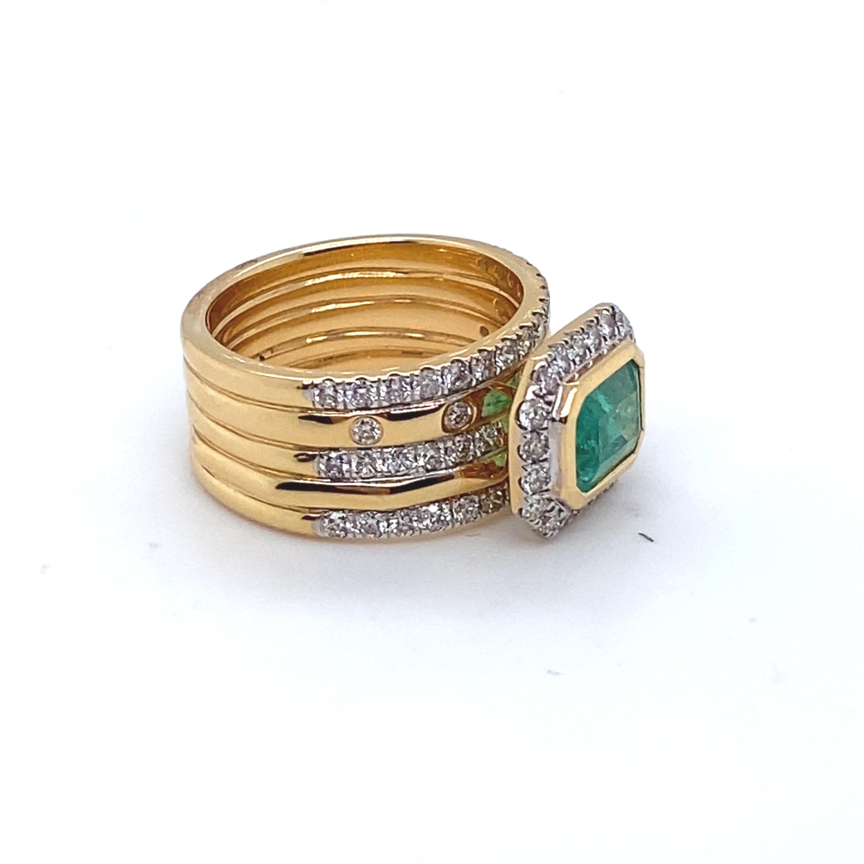 1.55 Carat Emerald Diamond Yellow Gold Ring For Sale 3