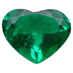 Smeraldo colombiano taglio cuore da 1.55 carati  Gemma sfusa di colore verde vivido Muzo