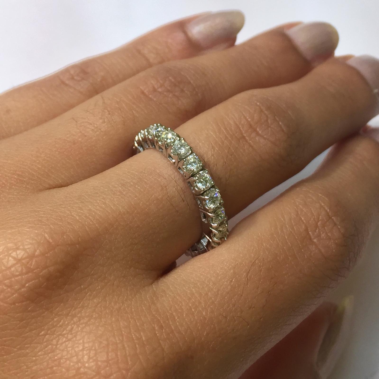 For Sale:  1.55 Carat Natural Diamond Stretchable Eternity Band Ring G SI 14k White Gold 2