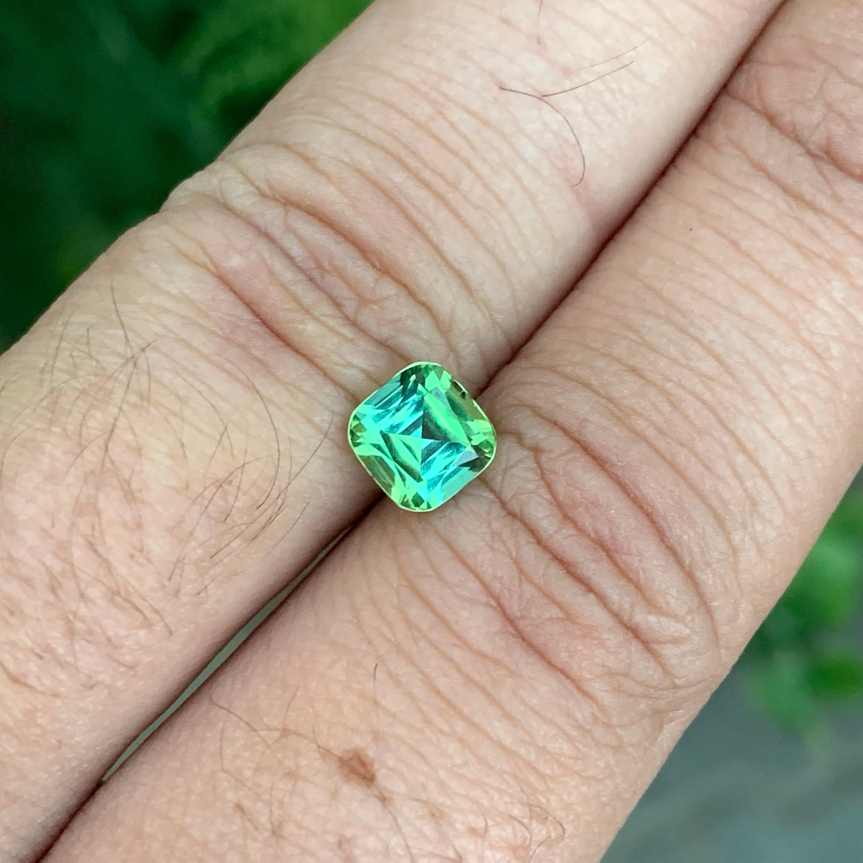 1.55 carati di tormalina blu verde sciolta naturale a forma di cuscino in vendita 6