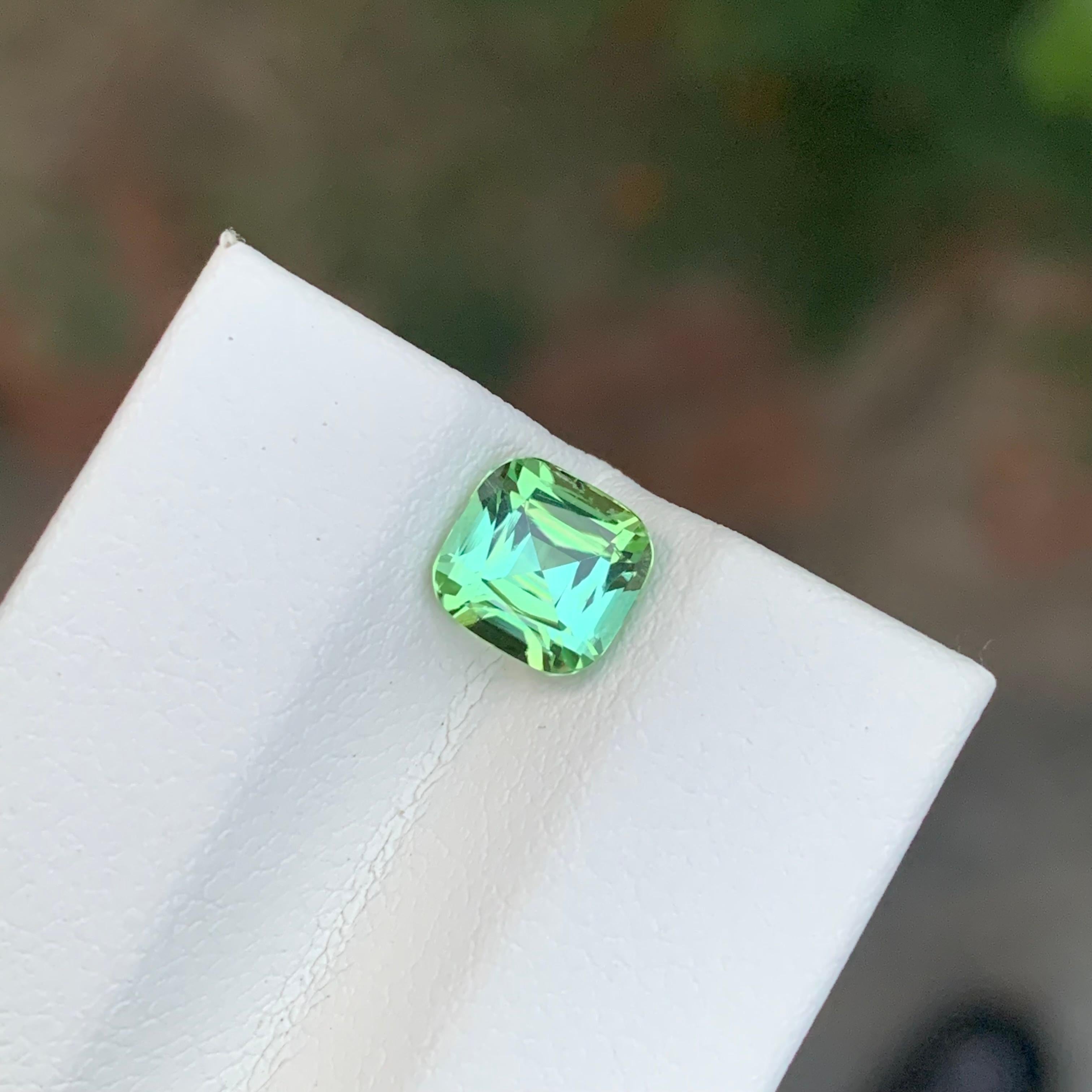 Taglio cuscino 1.55 carati di tormalina blu verde sciolta naturale a forma di cuscino in vendita