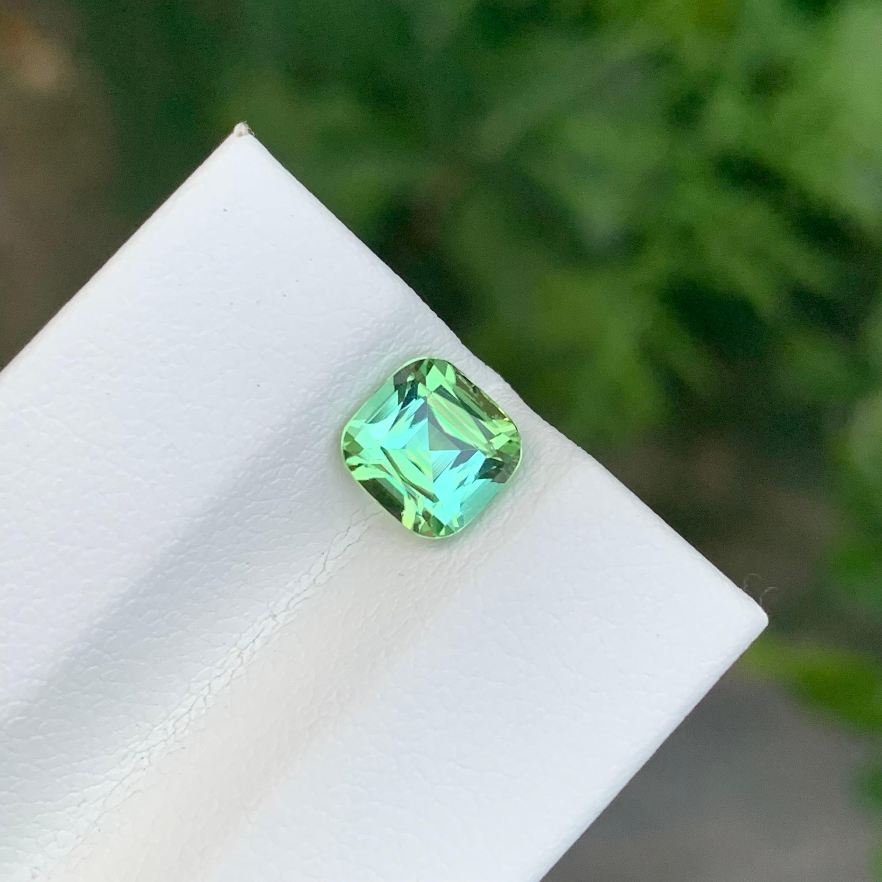 1.55 carati di tormalina blu verde sciolta naturale a forma di cuscino In condizioni Nuovo in vendita a Peshawar, PK