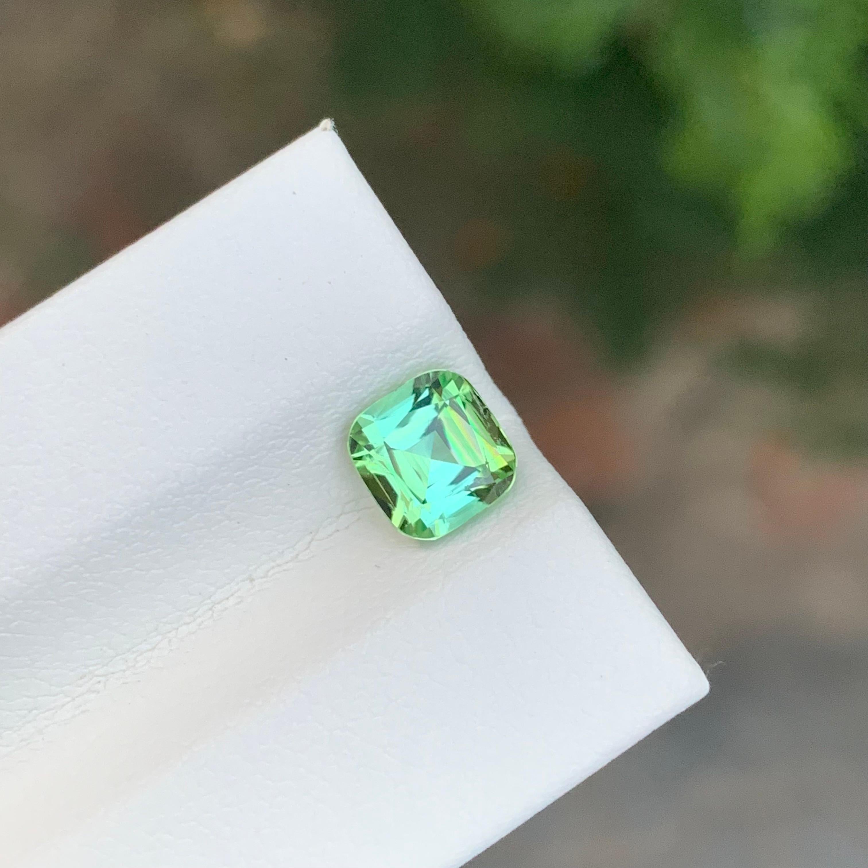da uomo o donna 1.55 carati di tormalina blu verde sciolta naturale a forma di cuscino in vendita