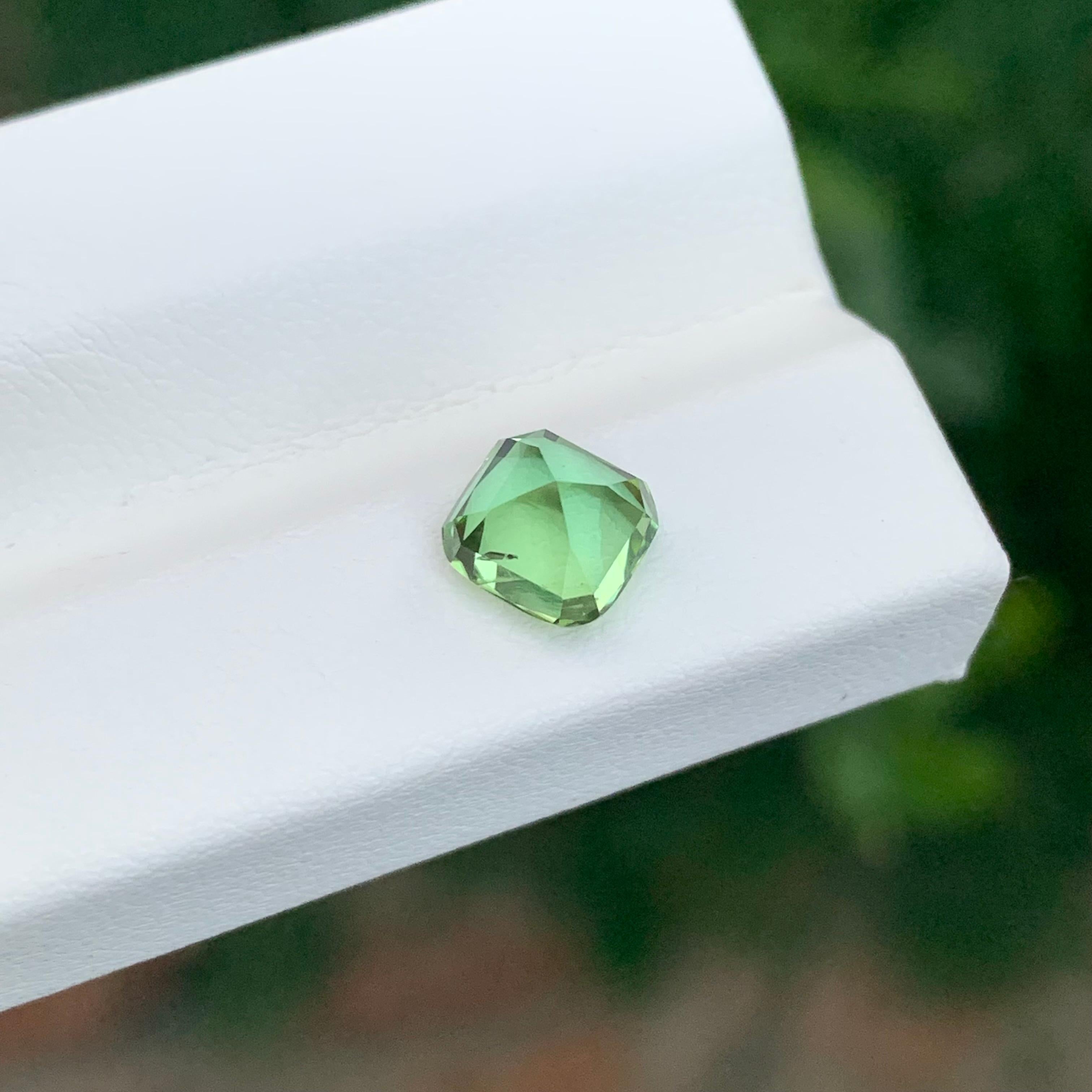 1.55 carati di tormalina blu verde sciolta naturale a forma di cuscino in vendita 1
