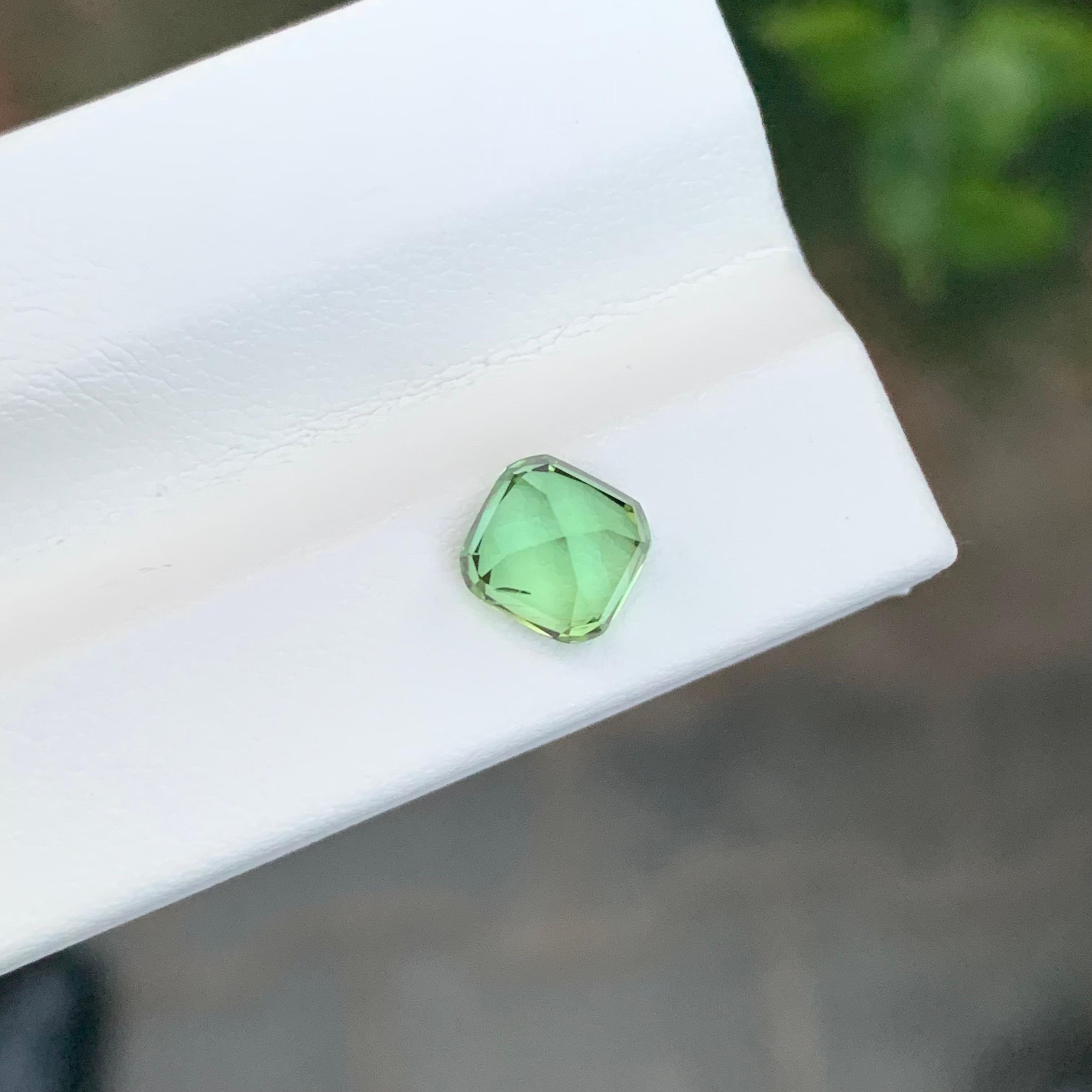 1.55 carati di tormalina blu verde sciolta naturale a forma di cuscino in vendita 2