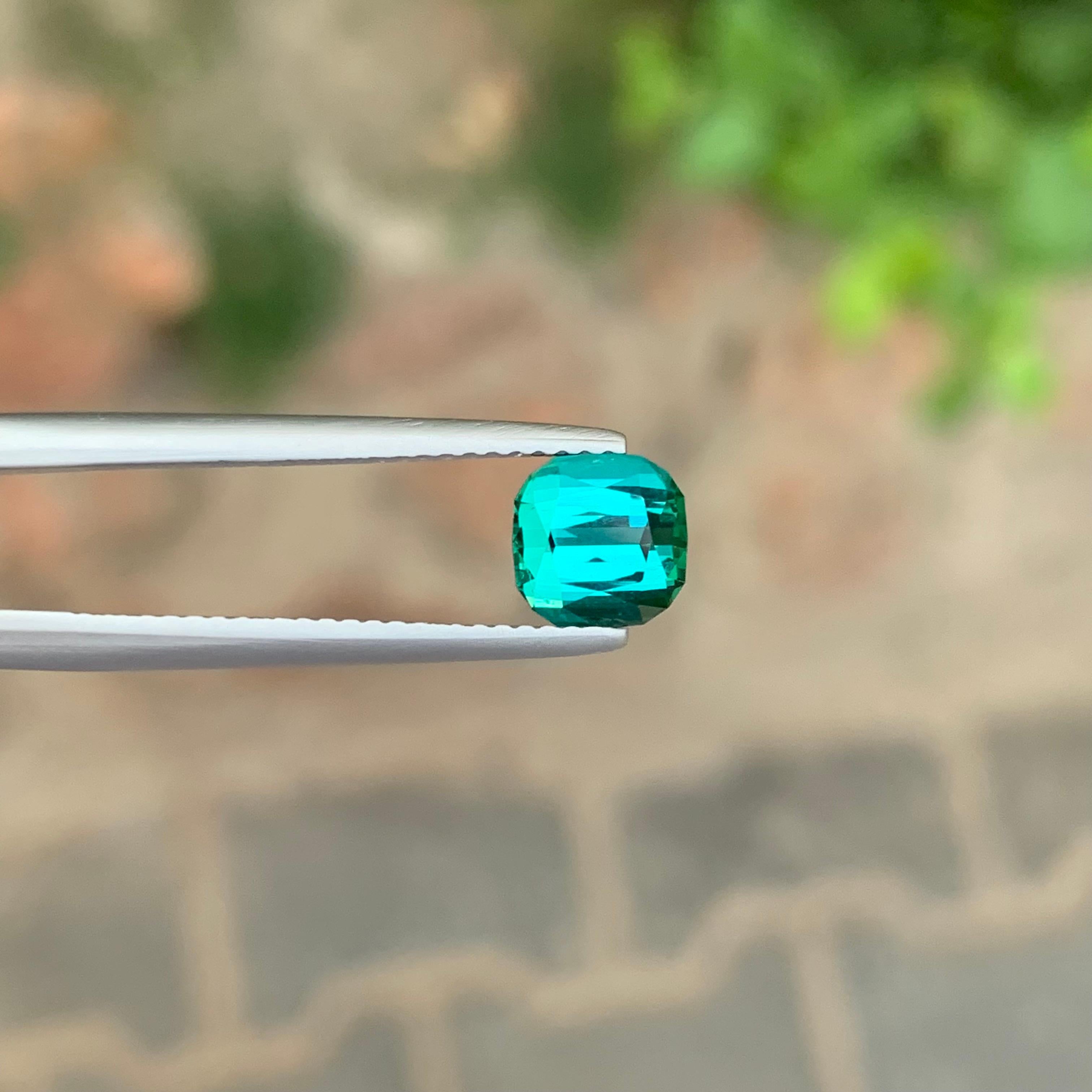 da uomo o donna 1.55 carati di tormalina blu-verde naturale sfusa a forma di cuscino in vendita