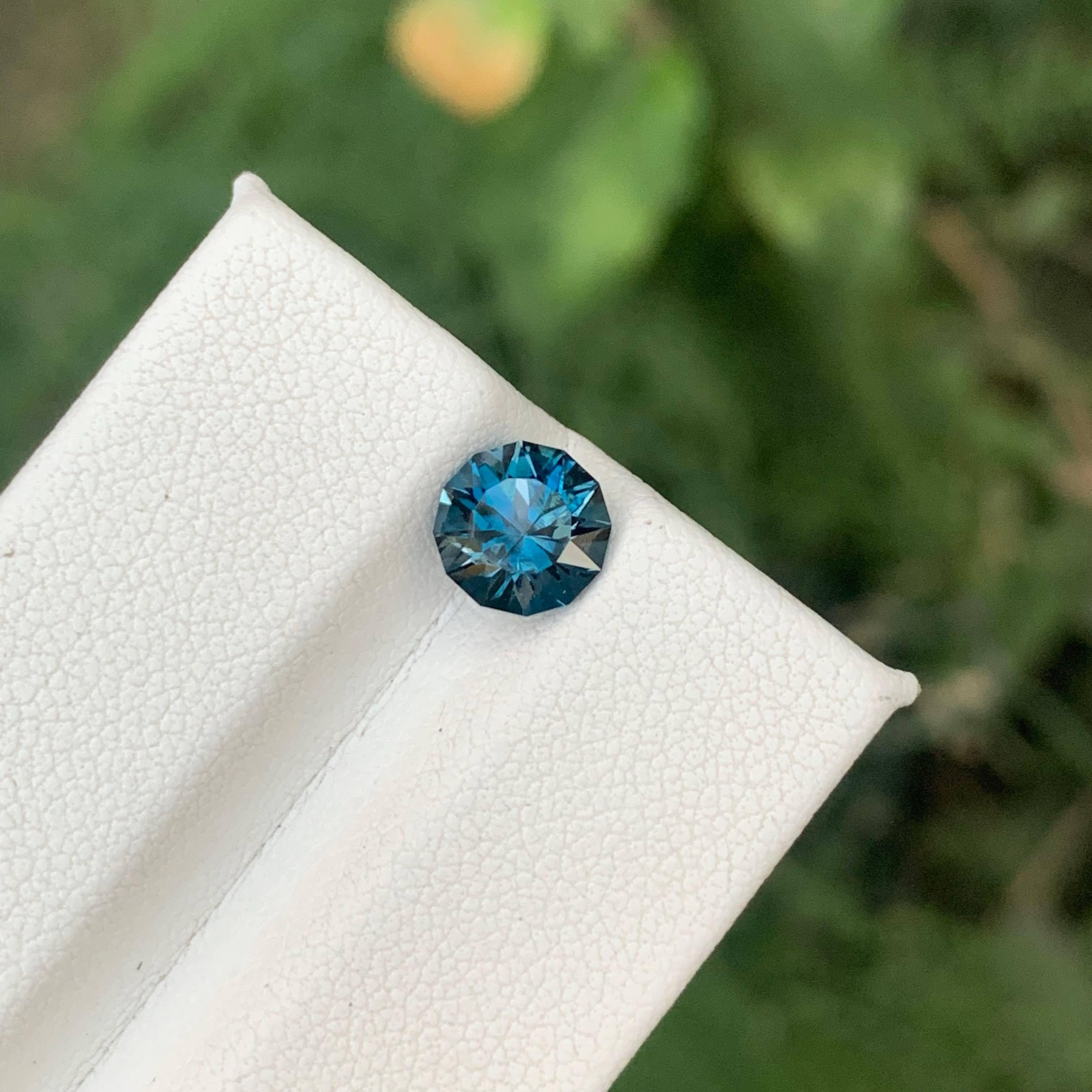 1,55 quilates de topacio de Londres azul natural suelto talla redonda piedra preciosa de Madagascar en venta 4